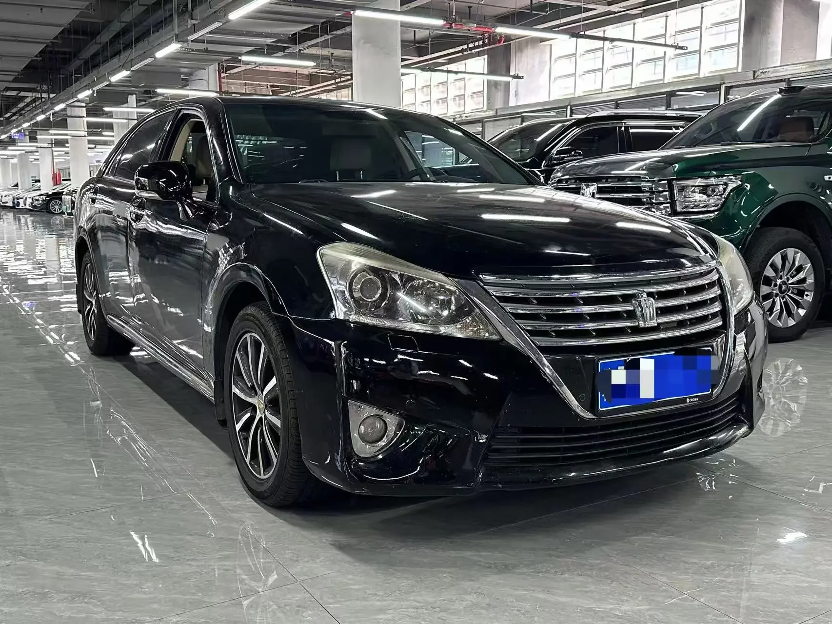 Toyota crown