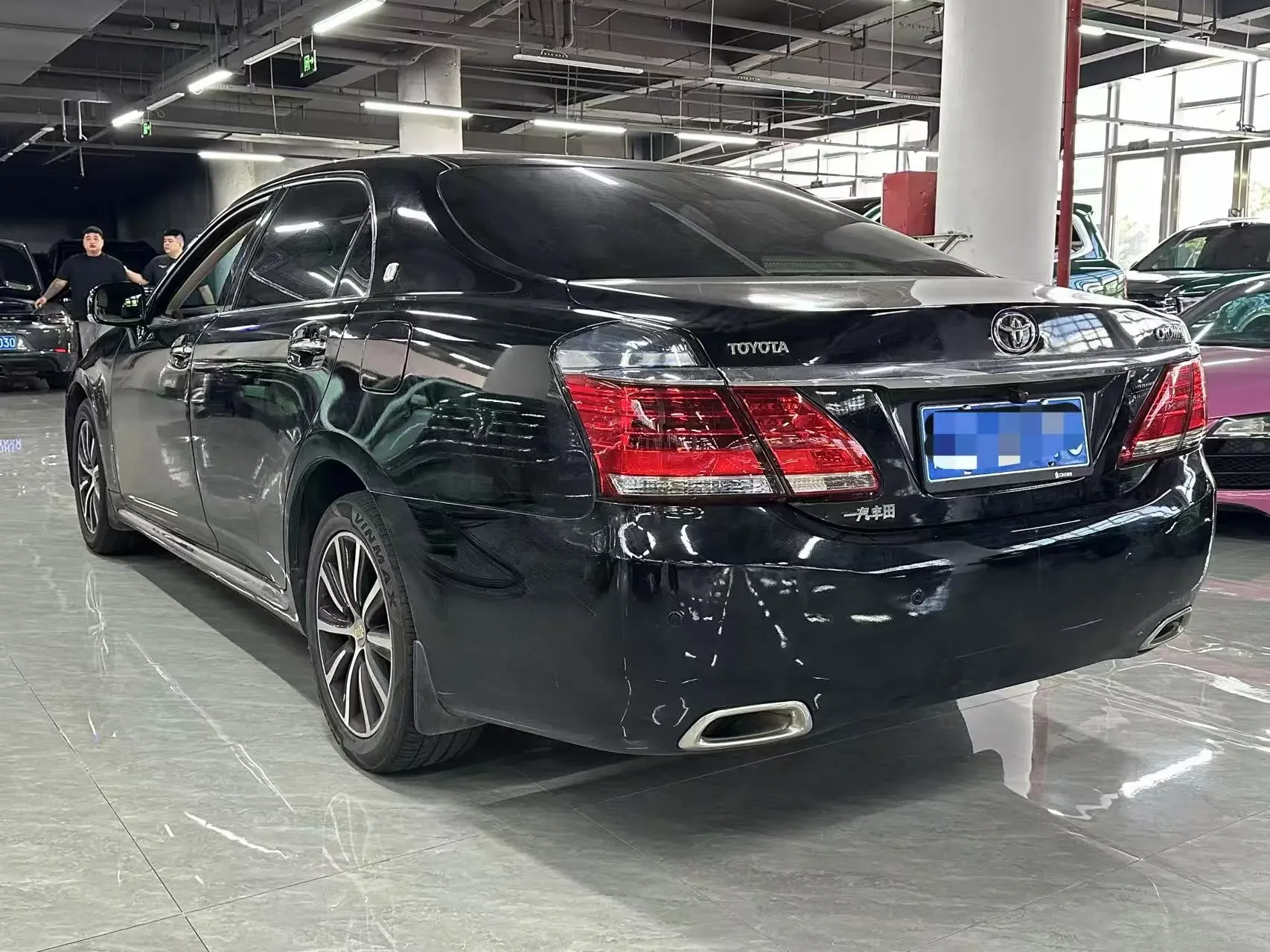 Toyota crown