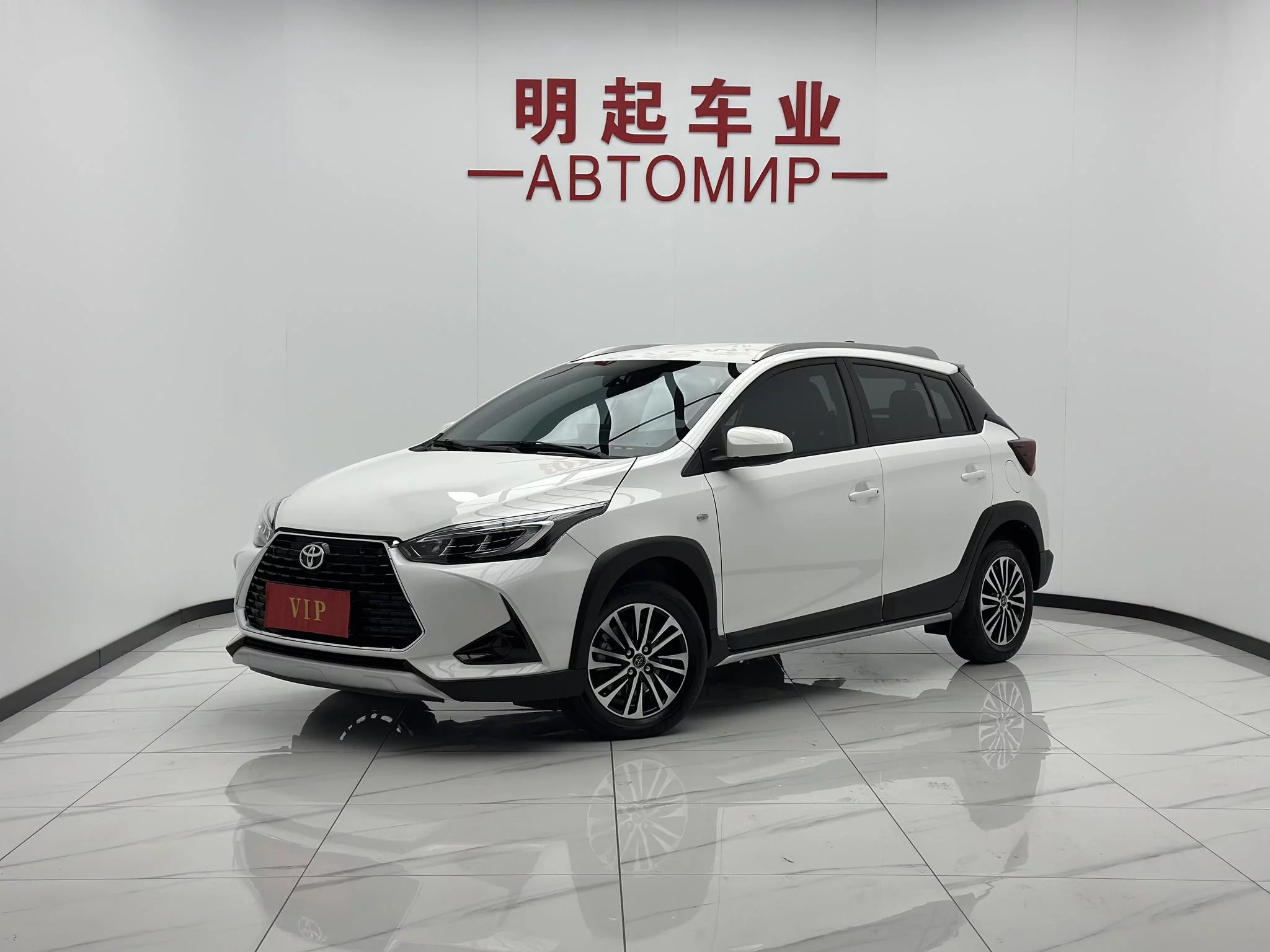 TOYOTA YARIS L