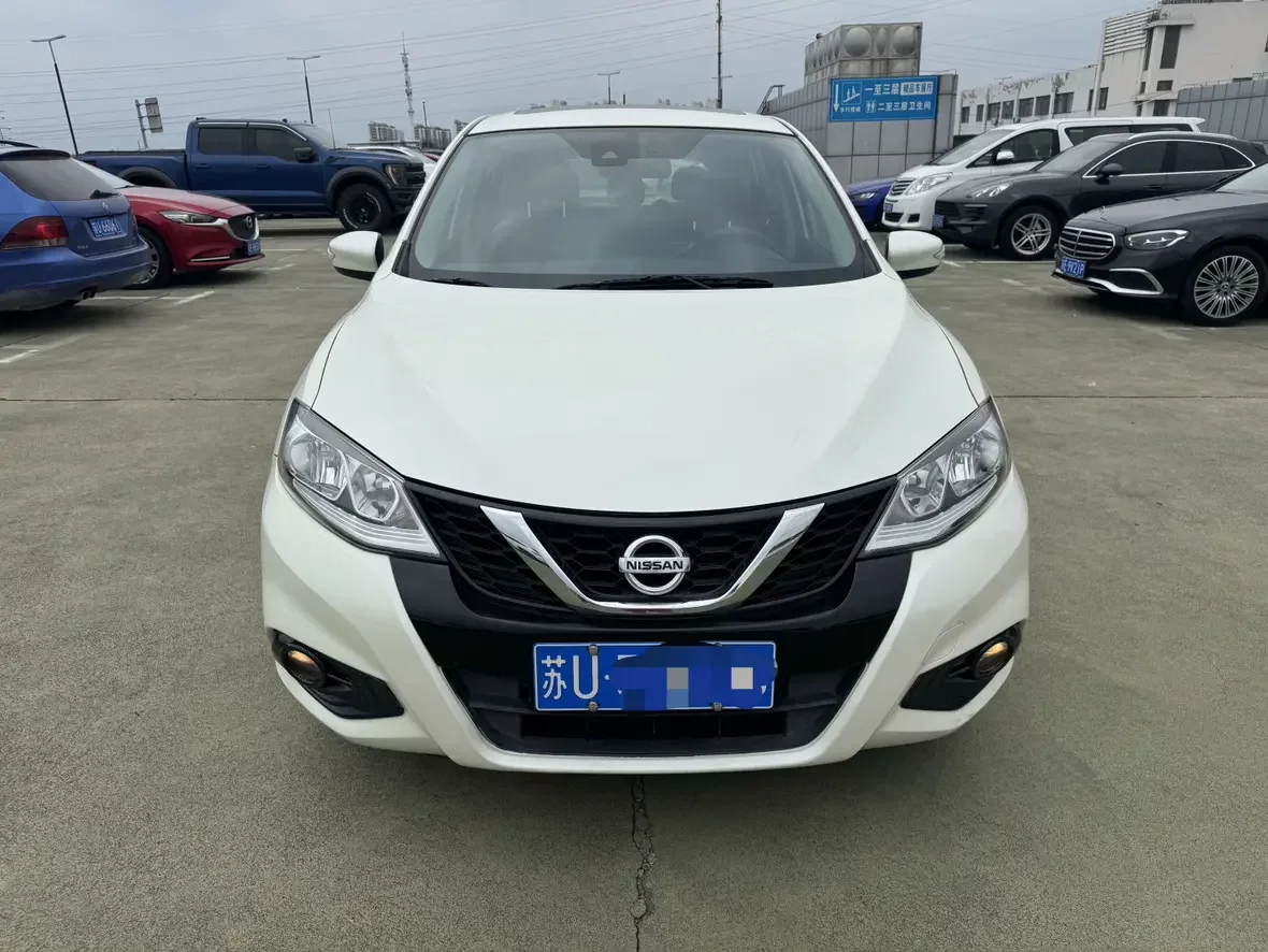 Nissan Tiida