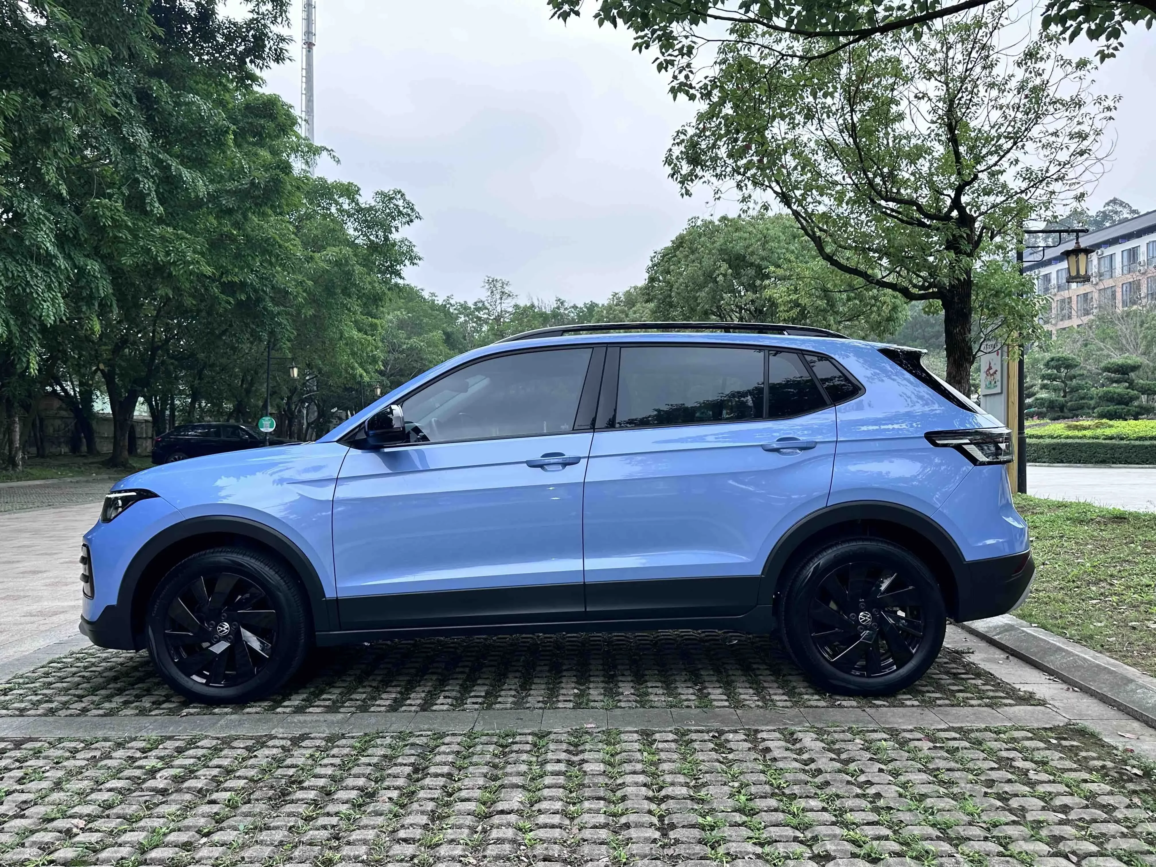 Volkswagen Tharu