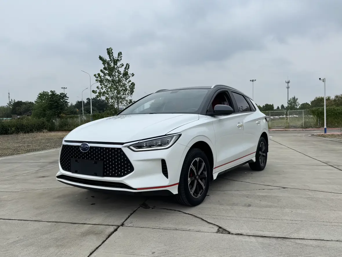 BYD e2