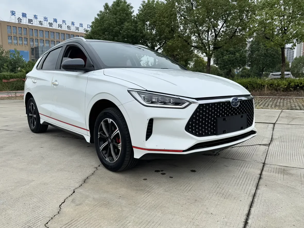 BYD e2