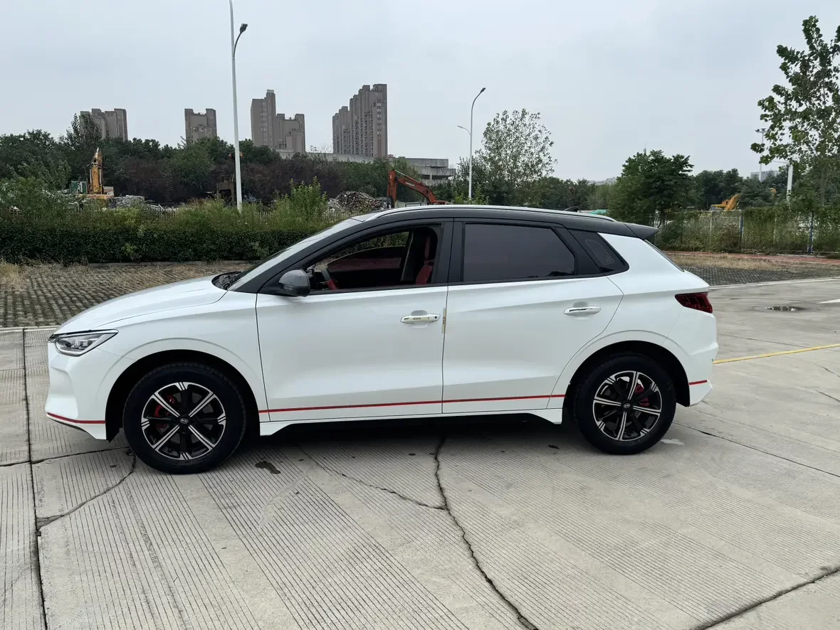 BYD e2