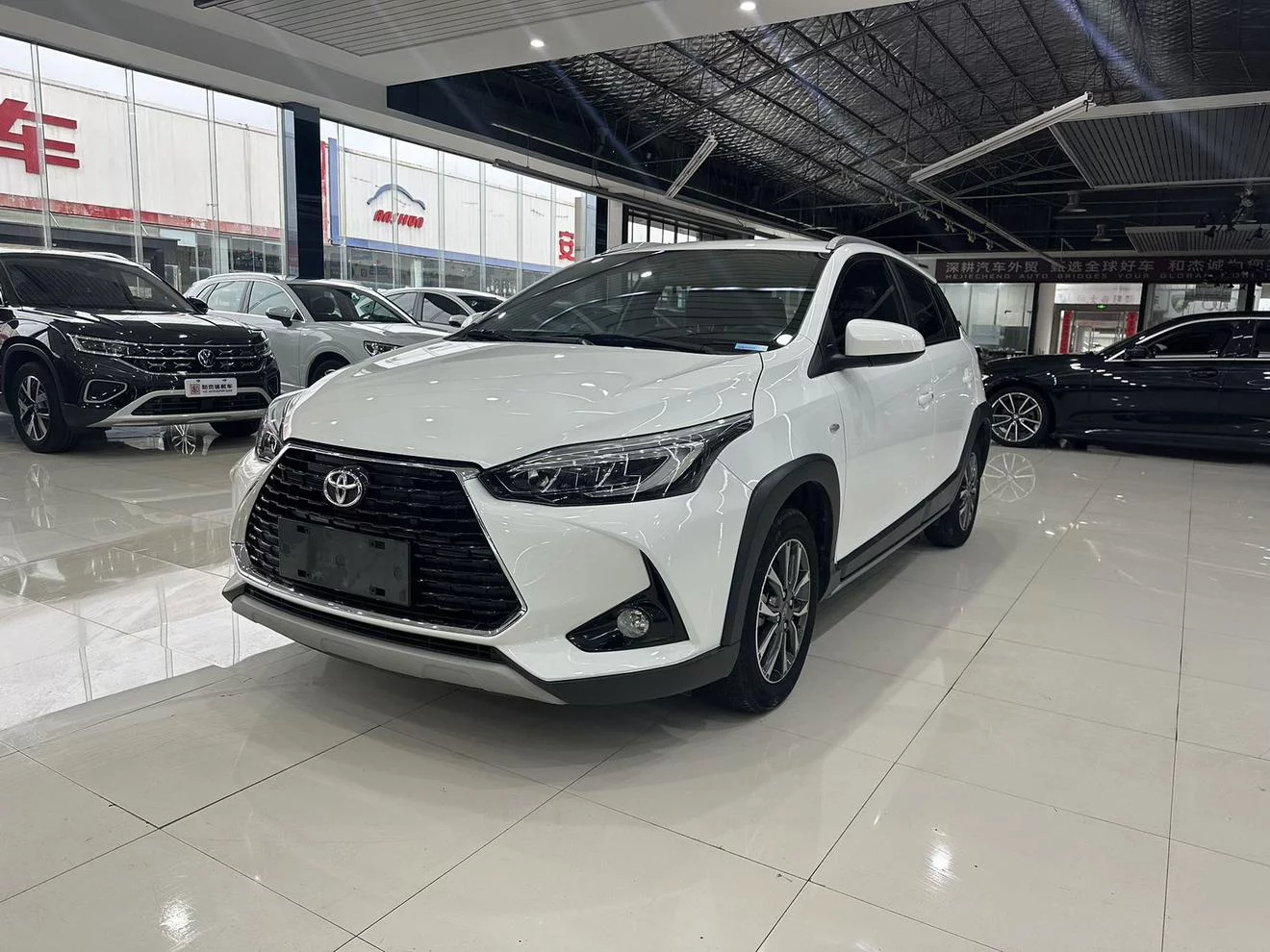 Toyota Yaris L