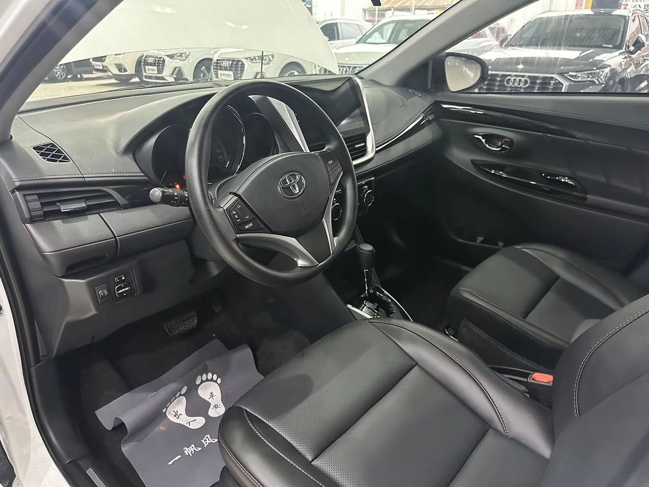 Toyota Yaris L