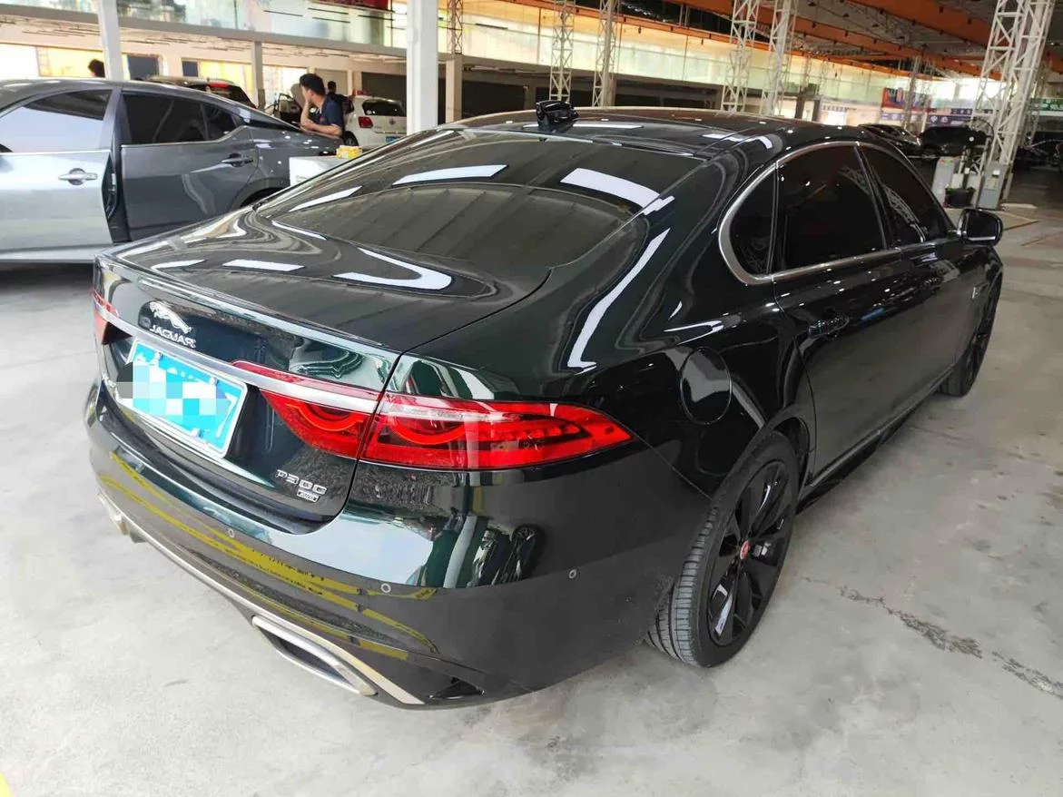 Jaguar XFL