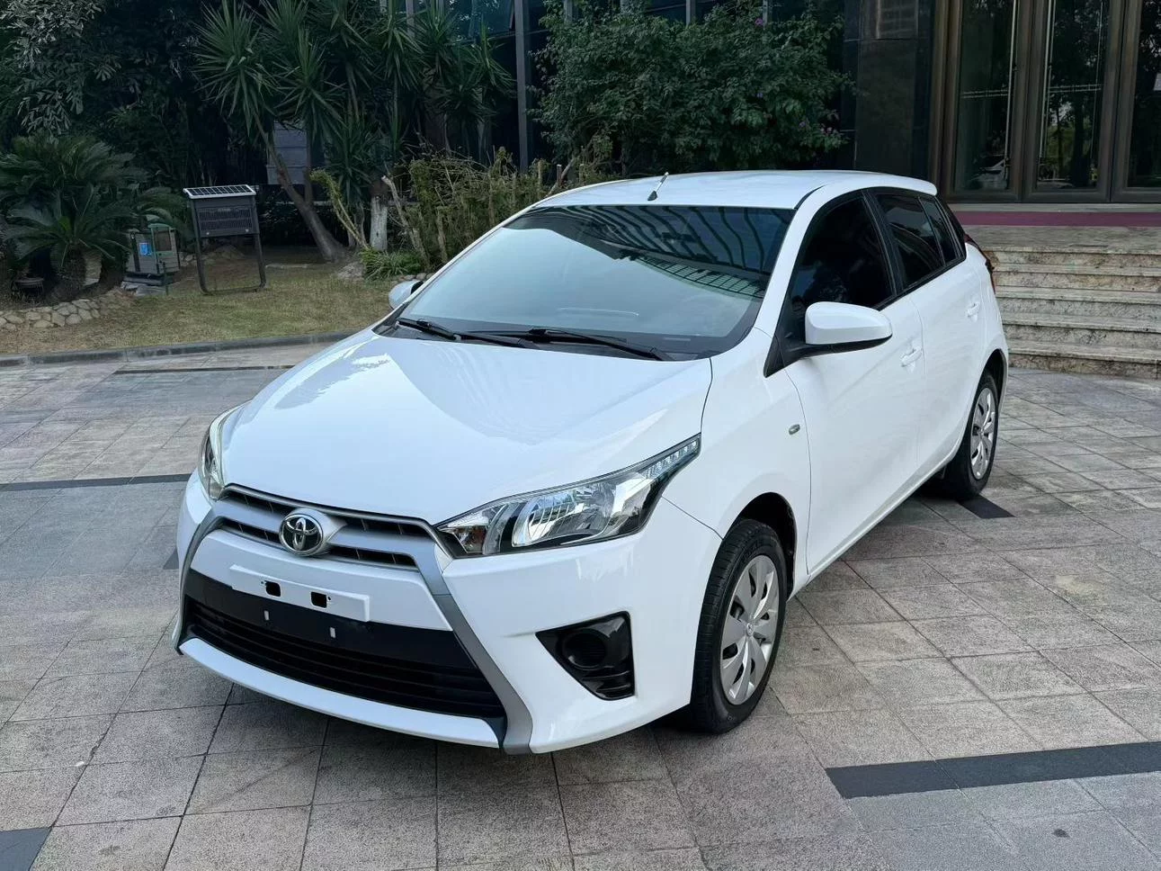 Toyota Yaris L