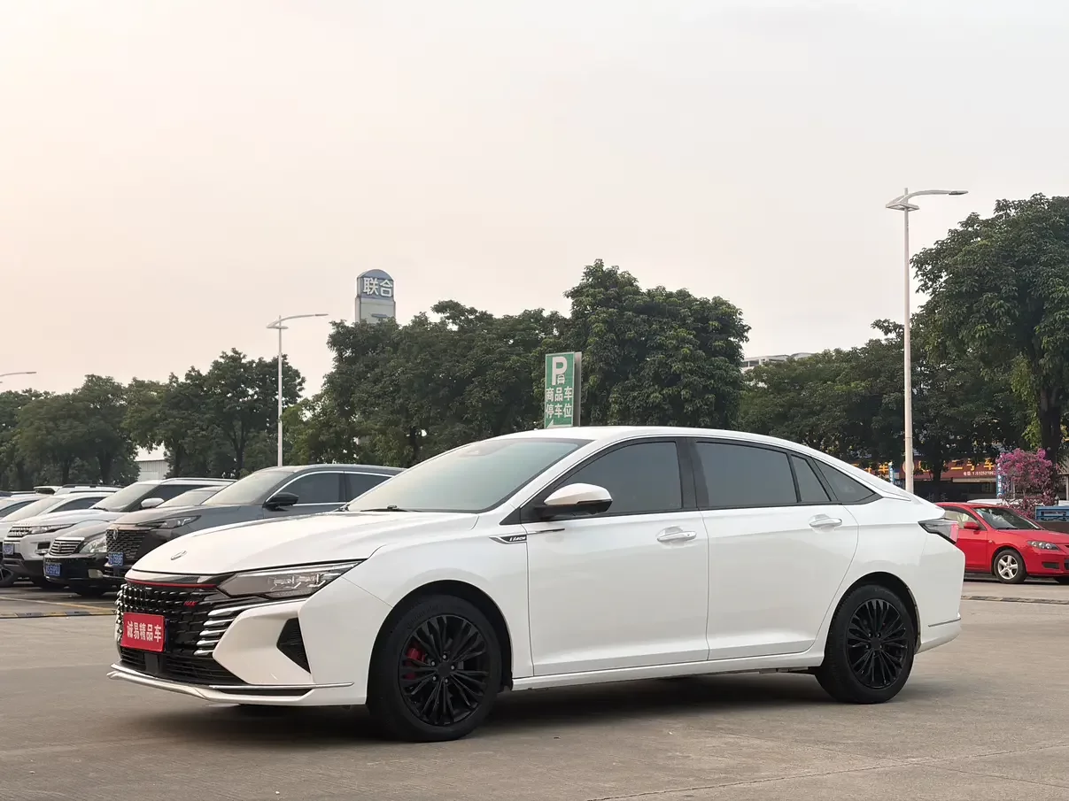 DONGFENG YIXUAN MAX