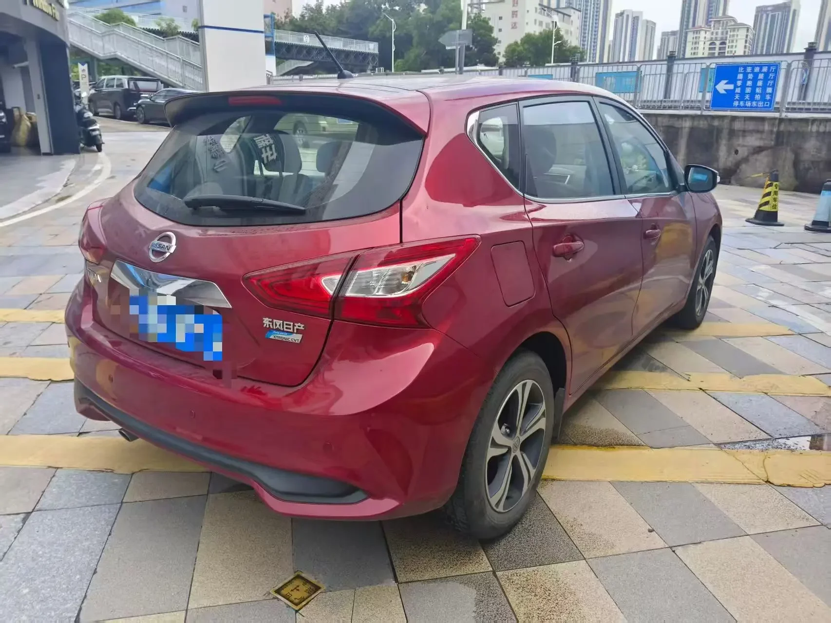 Nissan Tiida