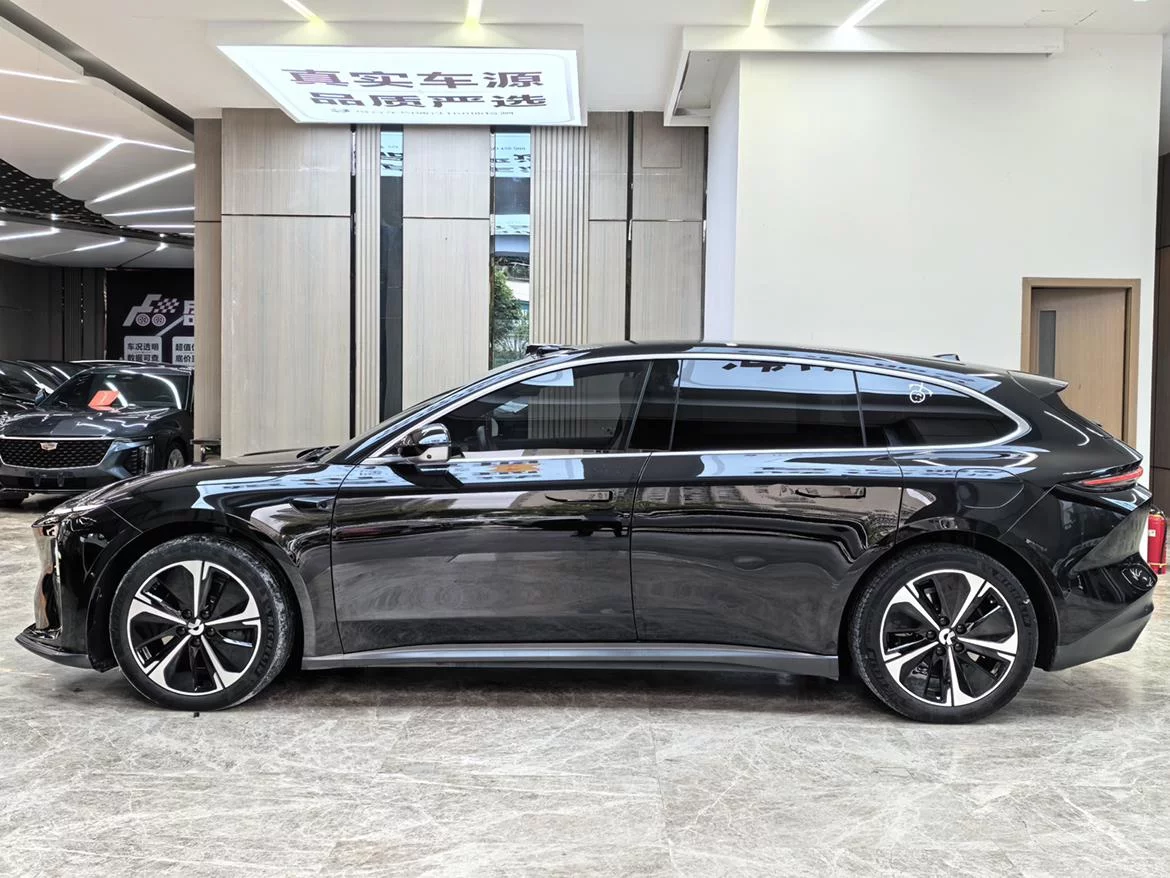 NIO ET5T