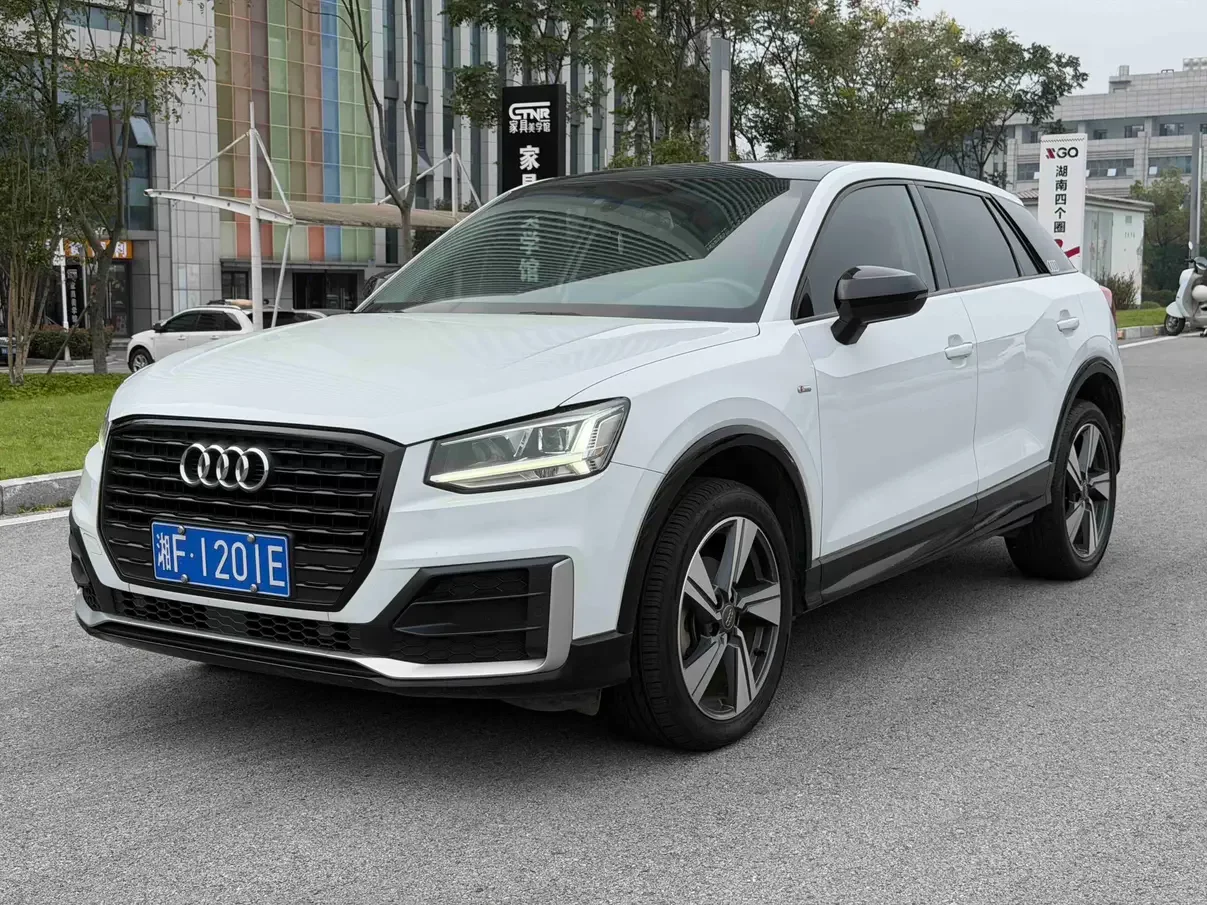 Audi Q2L