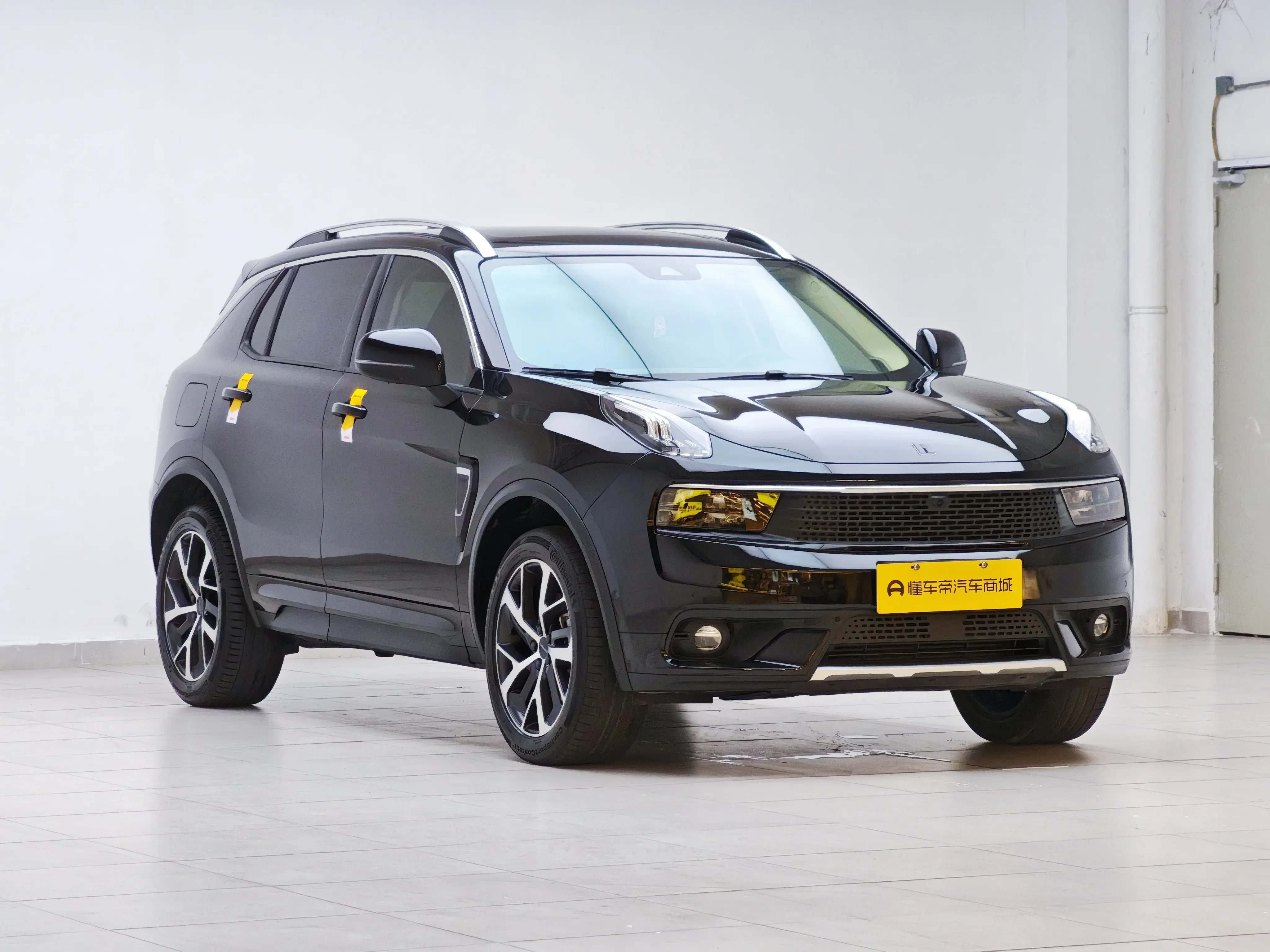 Lynk & Co 01