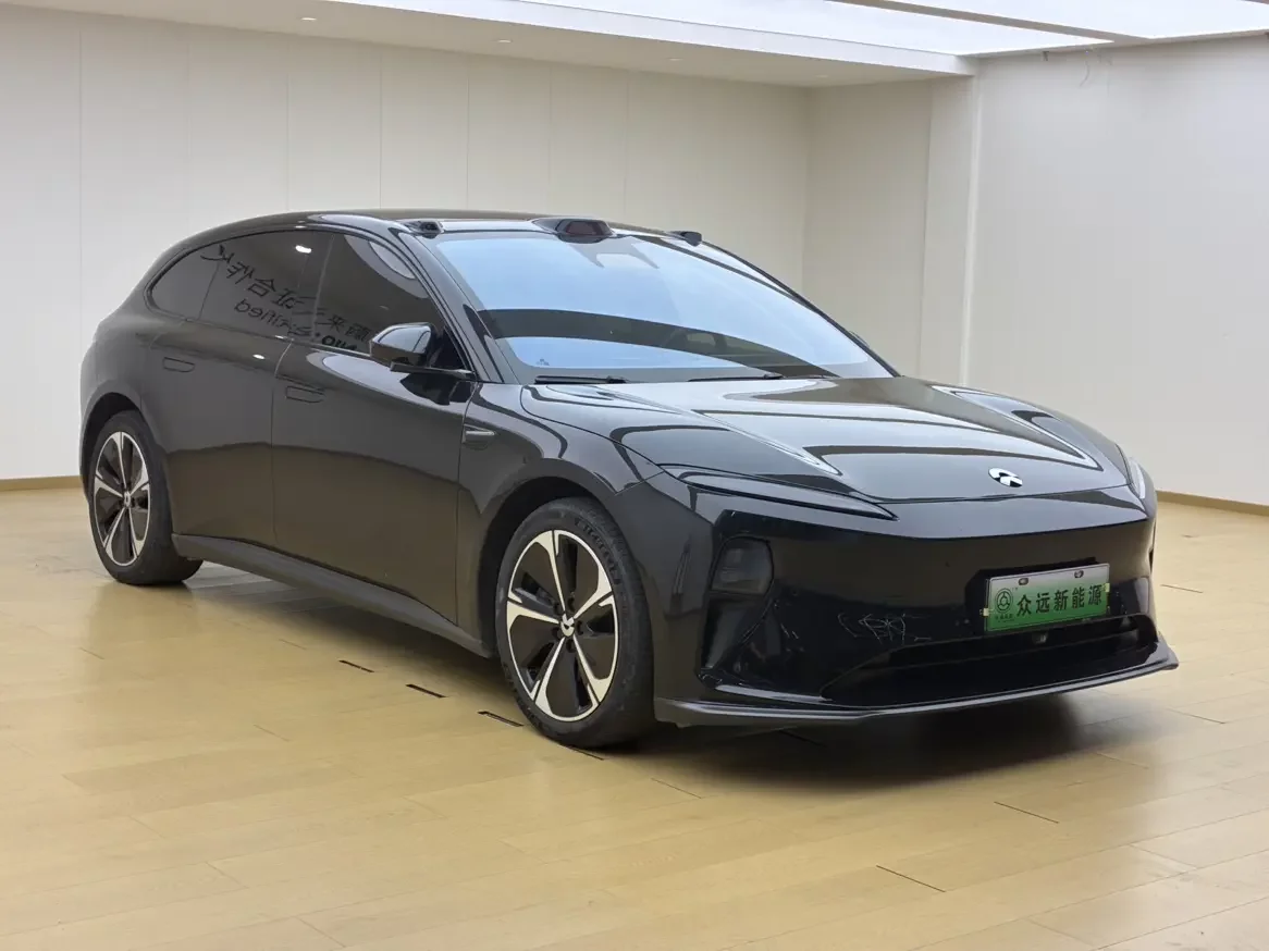 NIO ET5T