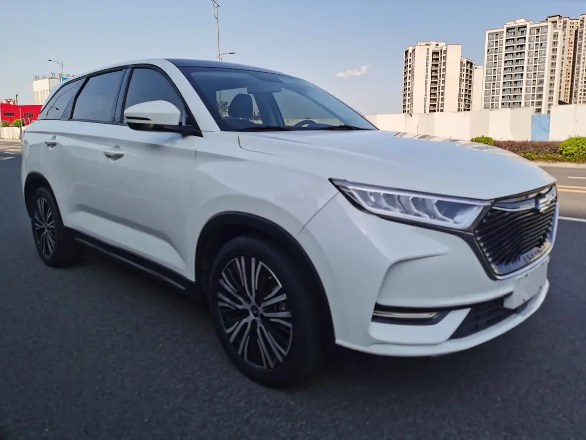 Oshan Changan Auchan X7