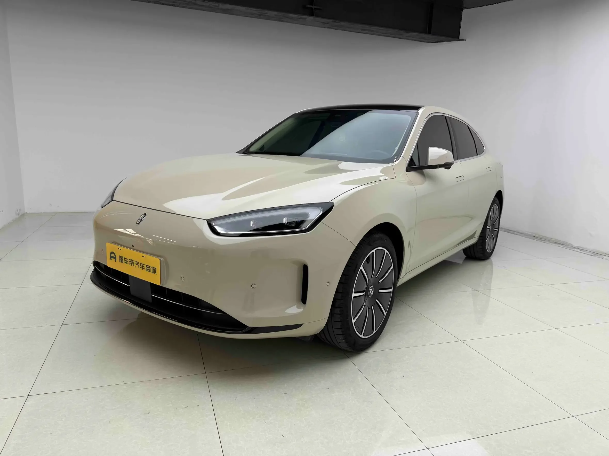 AITO M5