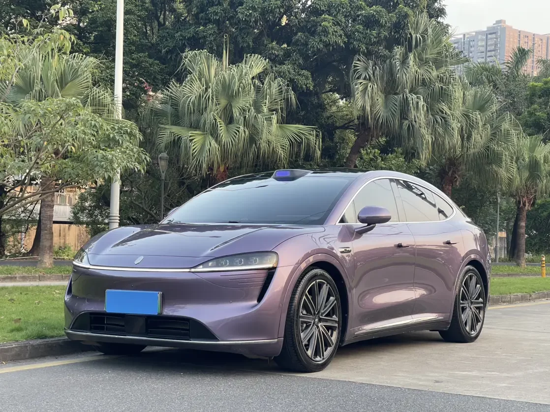 Luxeed Zhijie R7