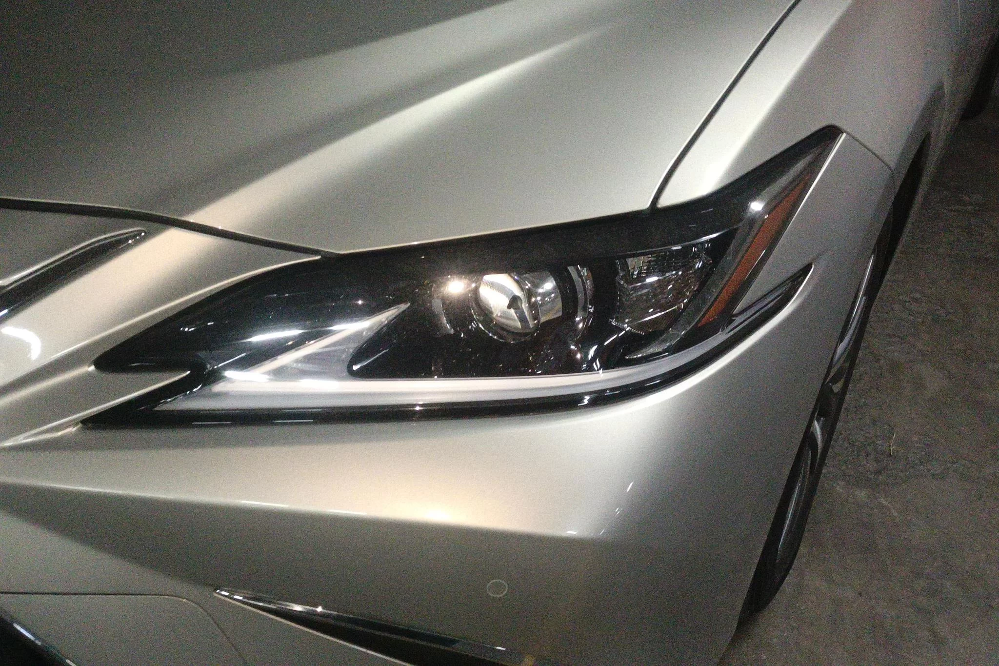 Lexus ES