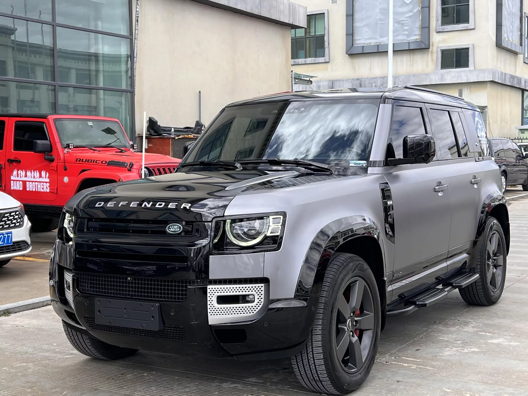 Land Rover Defender