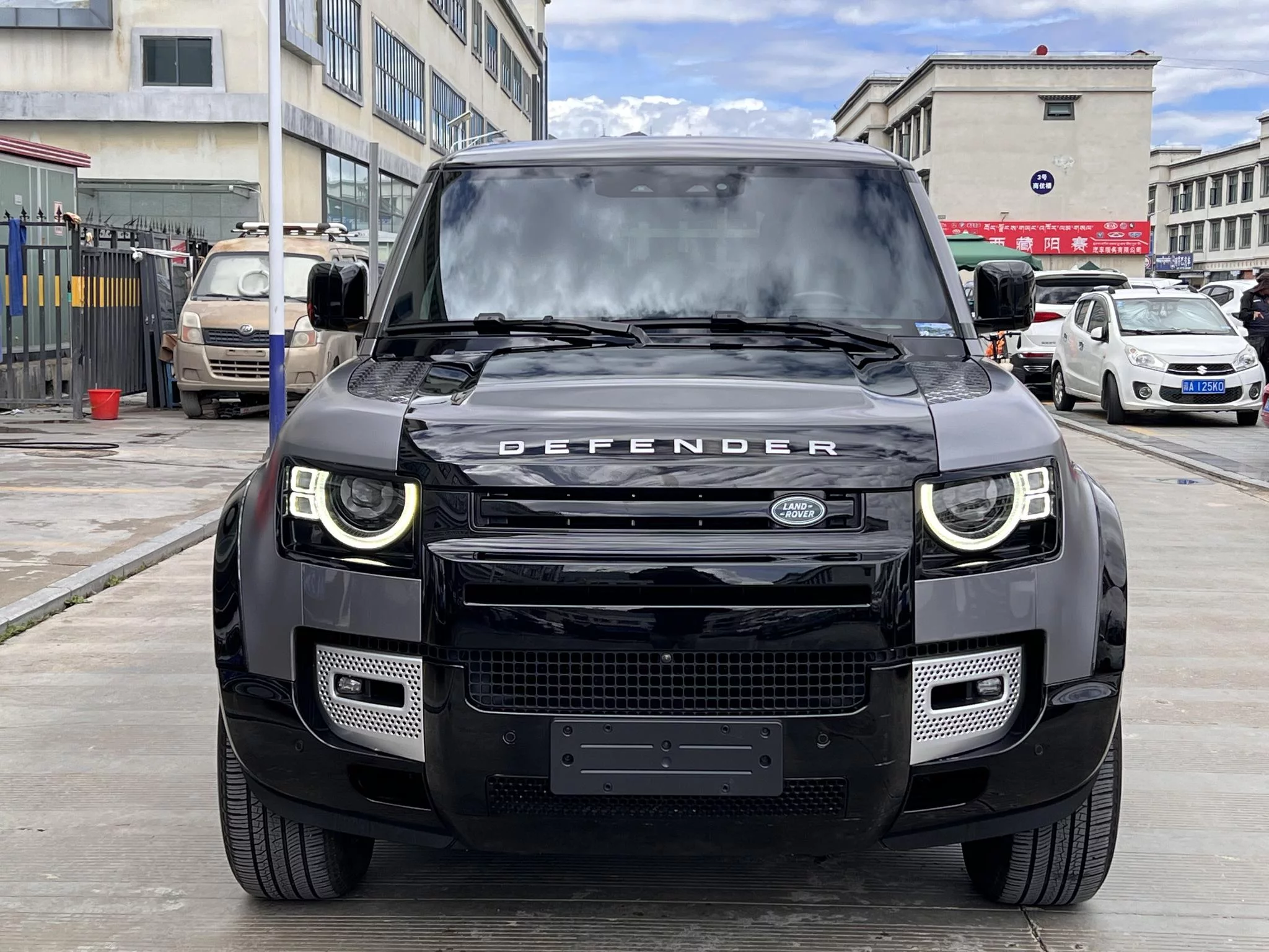 Land Rover Defender