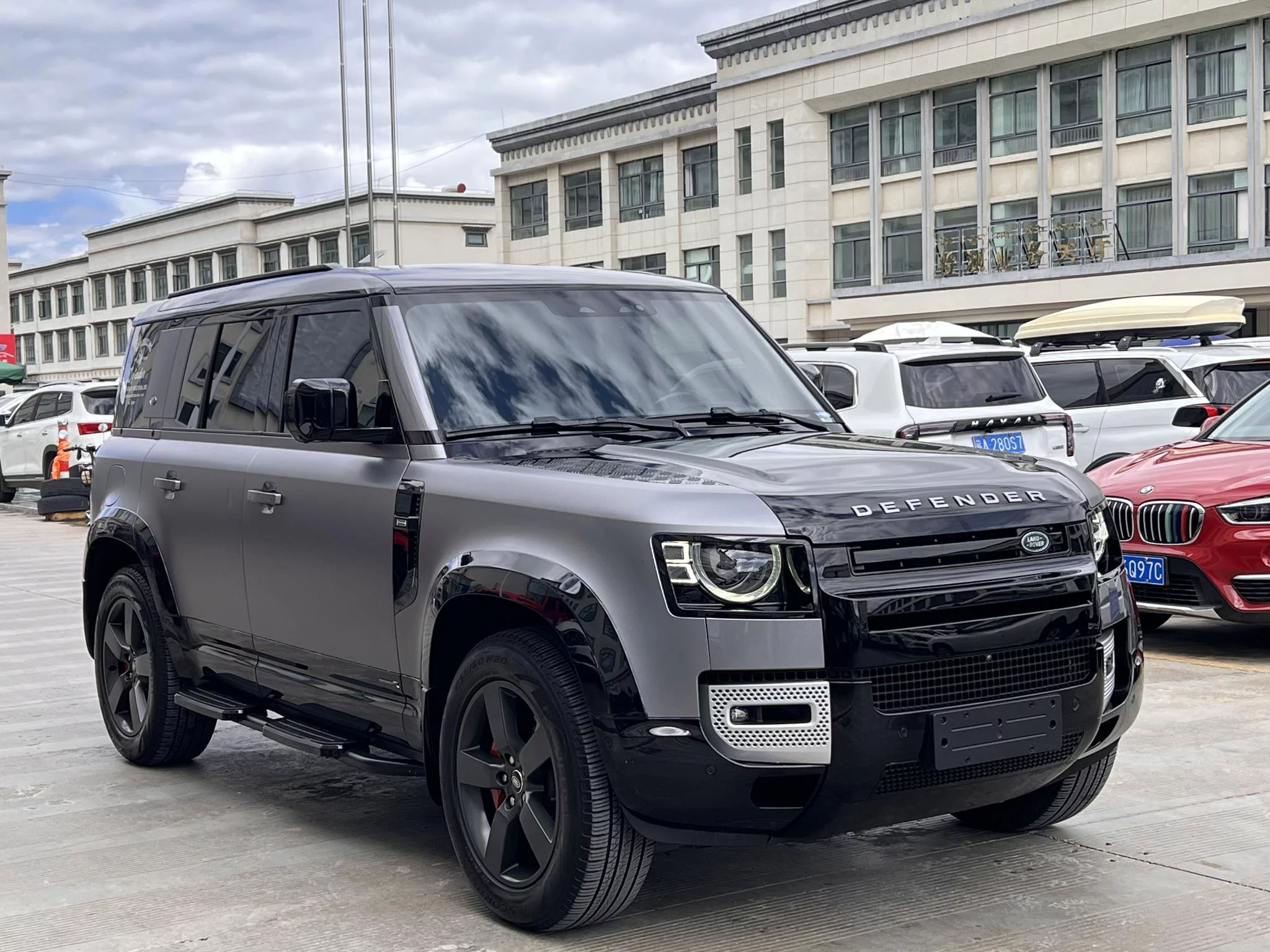 Land Rover Defender