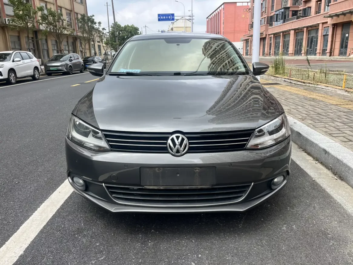 Volkswagen Sagitar