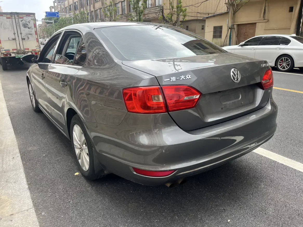Volkswagen Sagitar