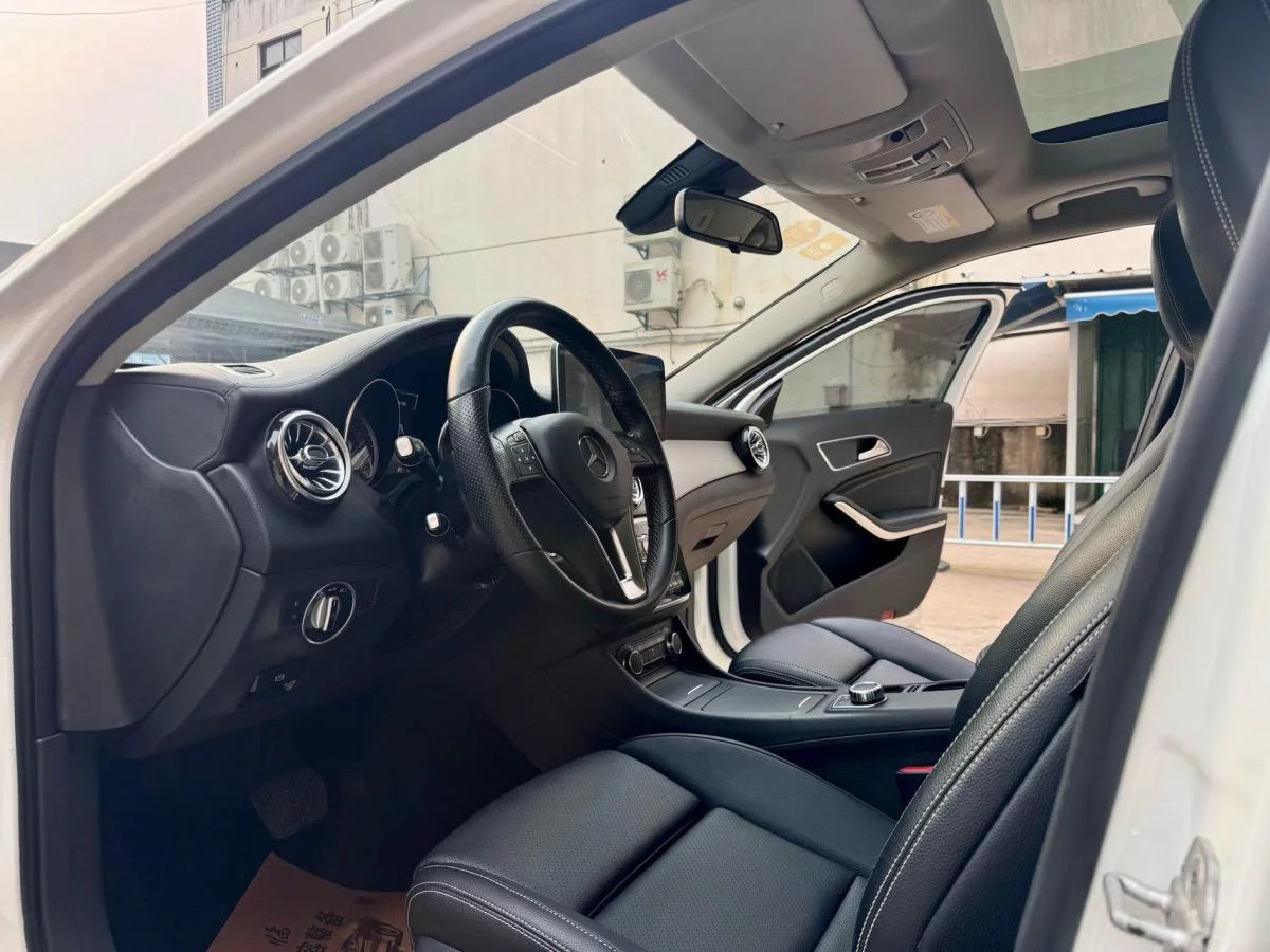 Mercedes-Benz GLA
