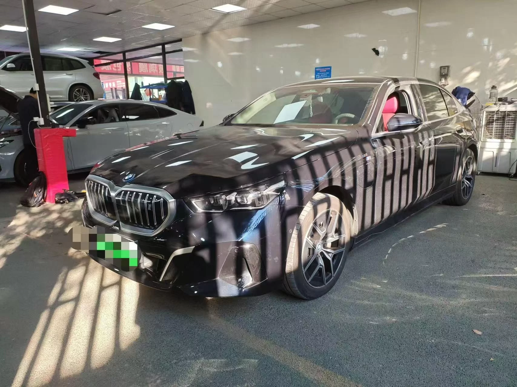 BMW i5