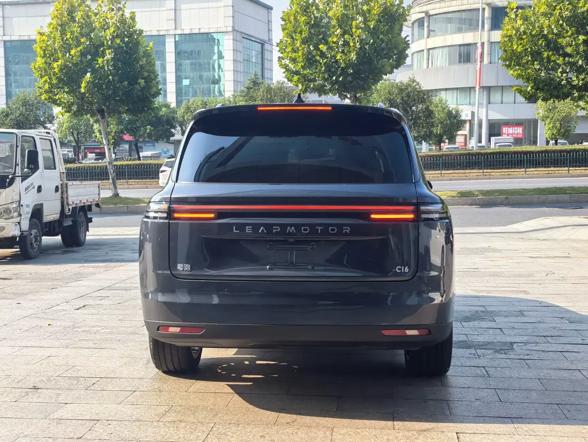 Leapmotor C16