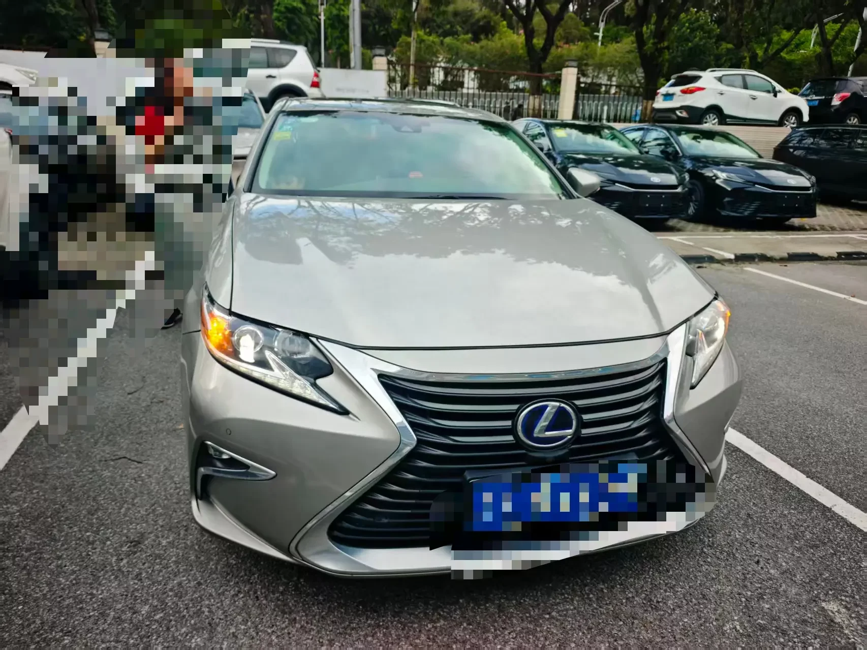 Lexus ES