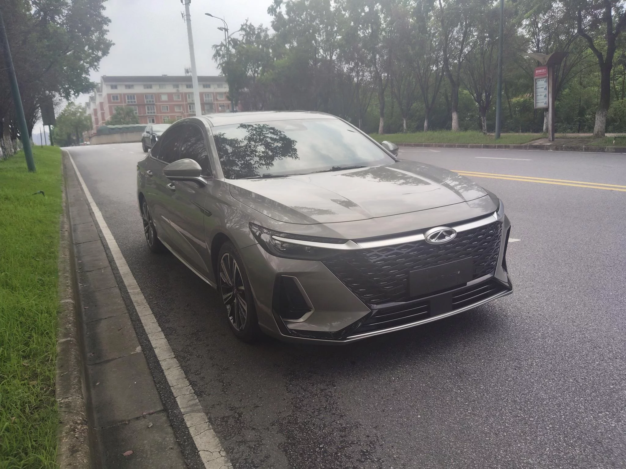 Chery Arrizo 8