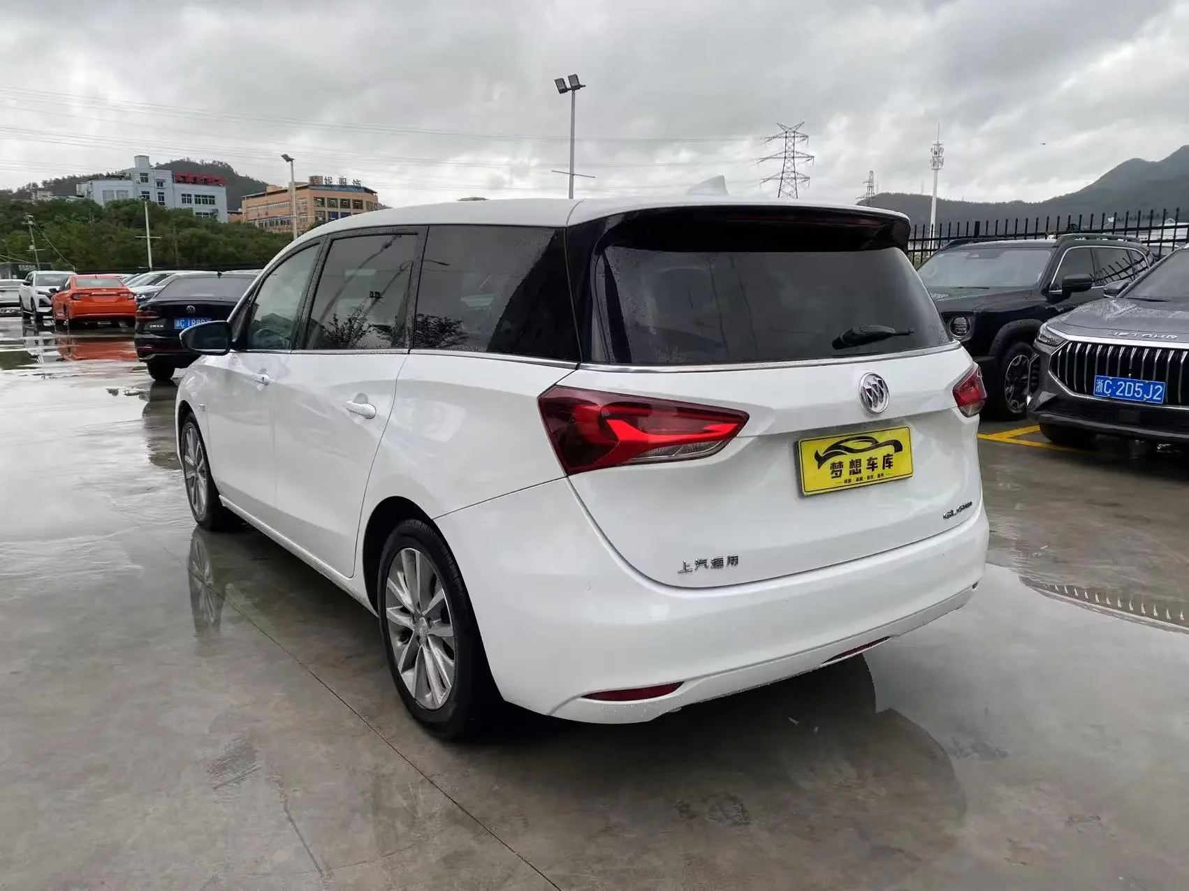 Buick GL6
