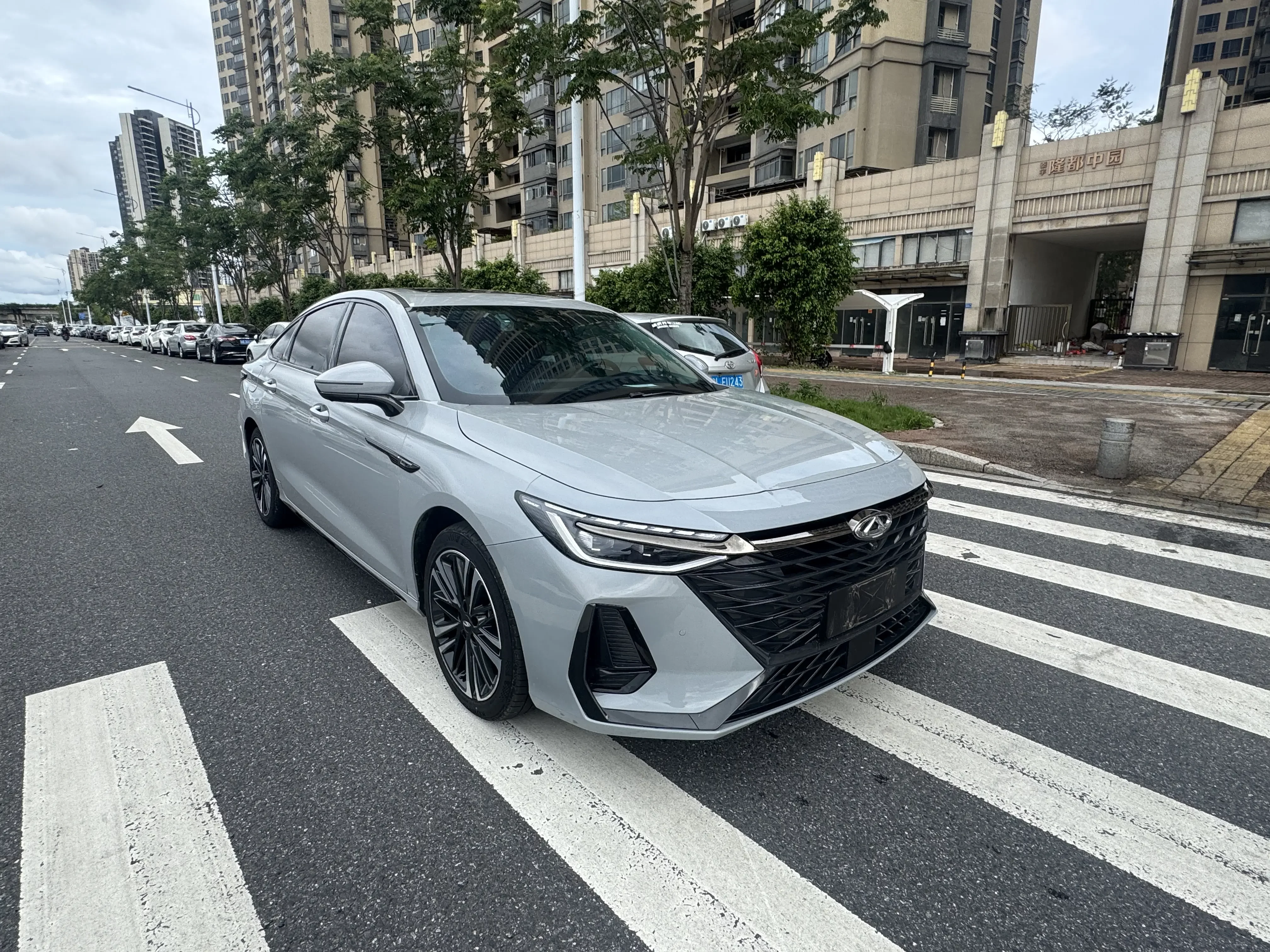 Chery Arrizo 8