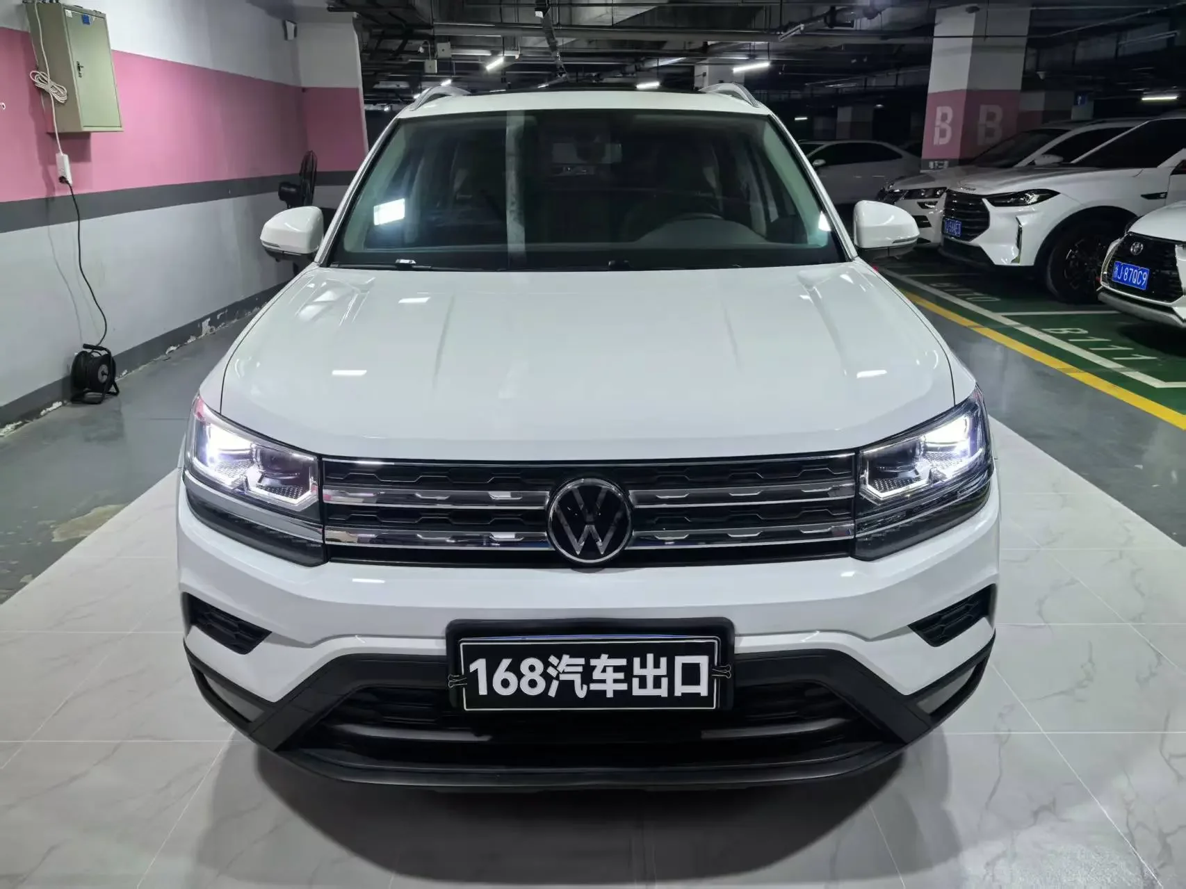 Volkswagen Tharu