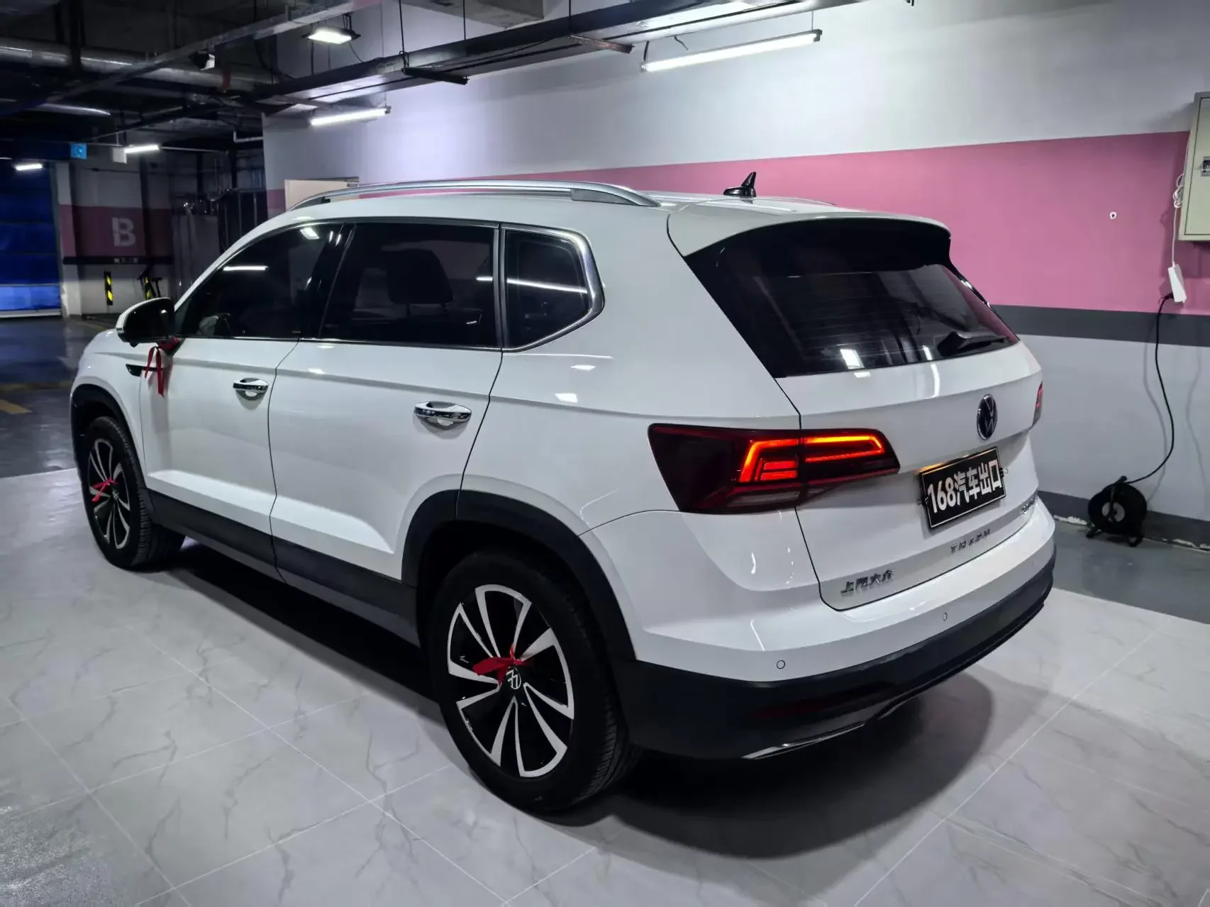 Volkswagen Tharu