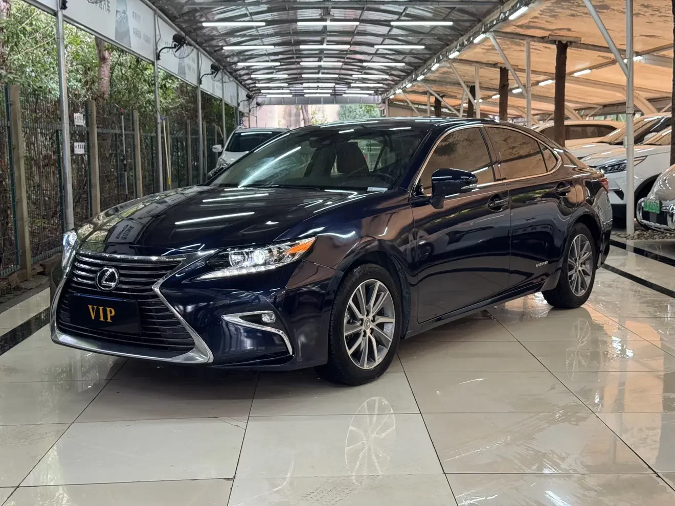 Lexus ES