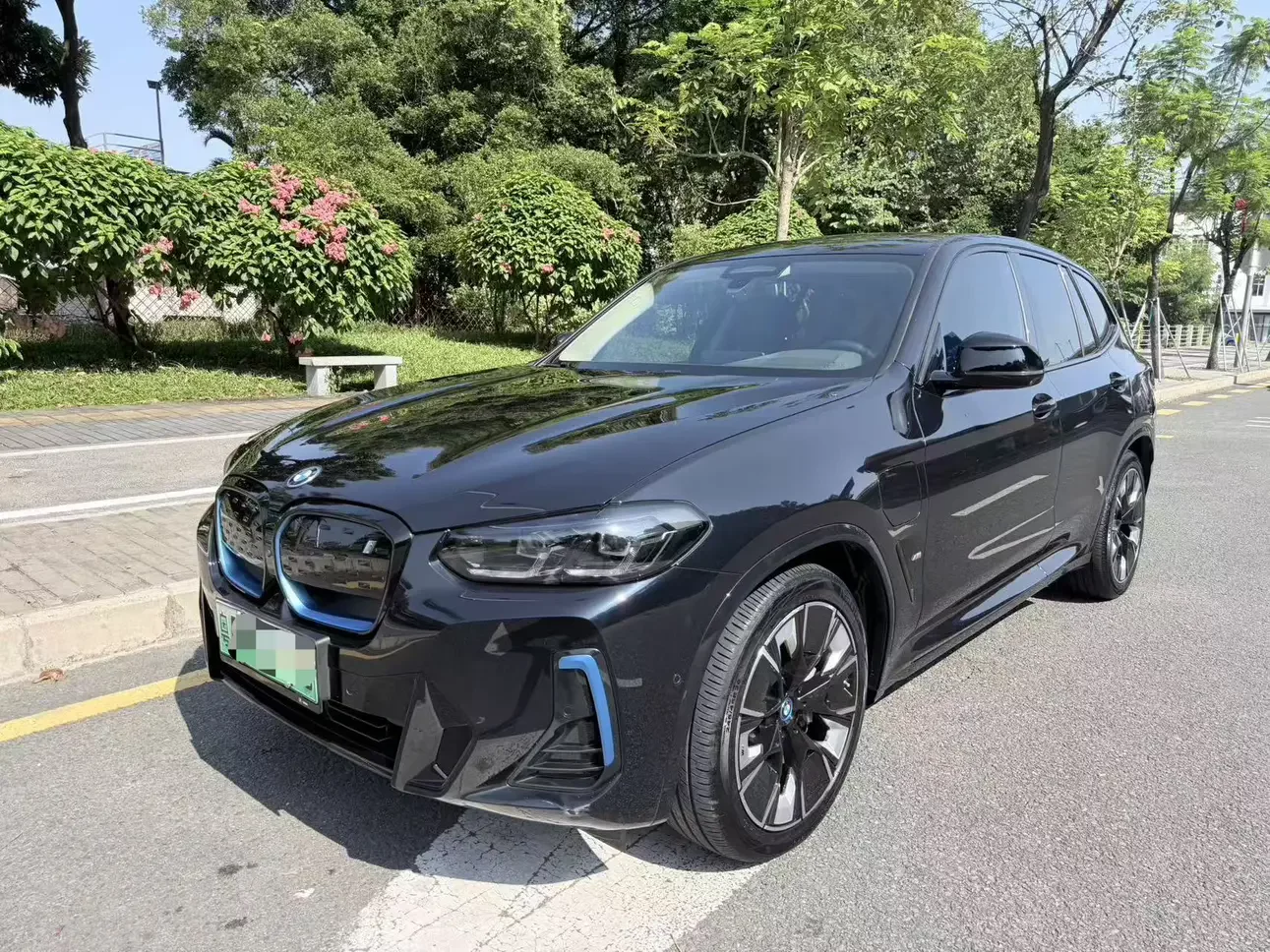 BMW iX3