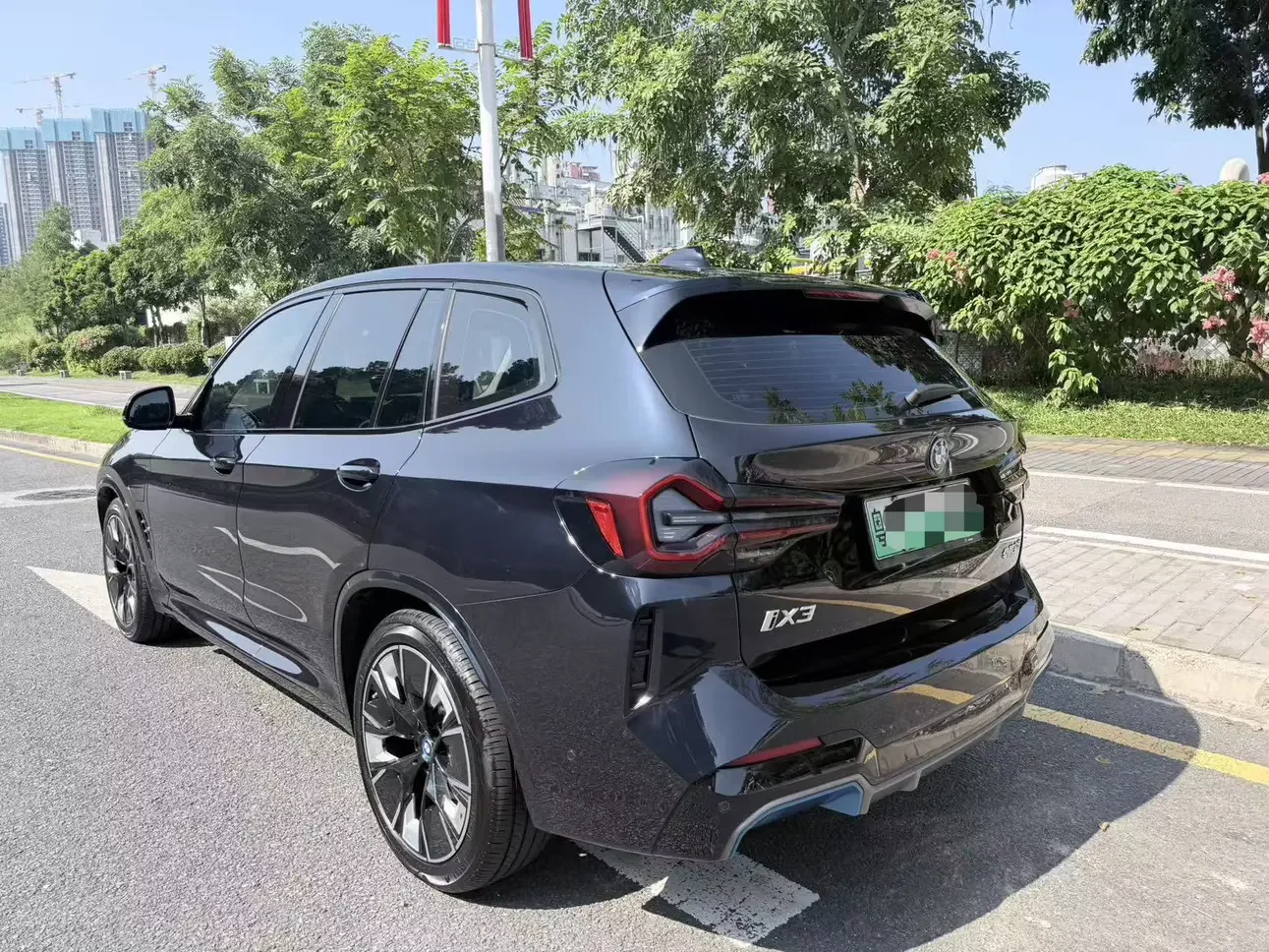 BMW iX3