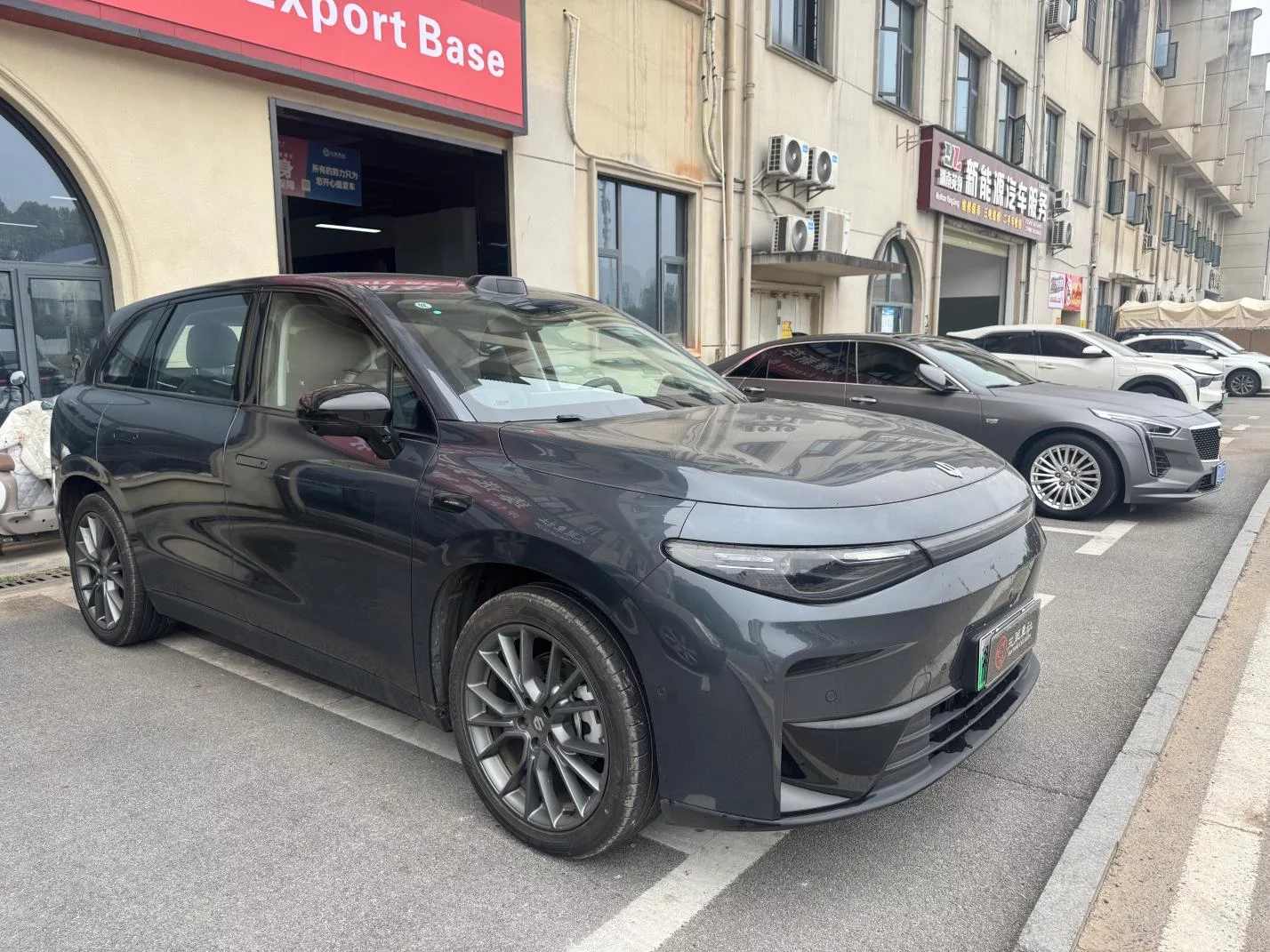 Leapmotor C10