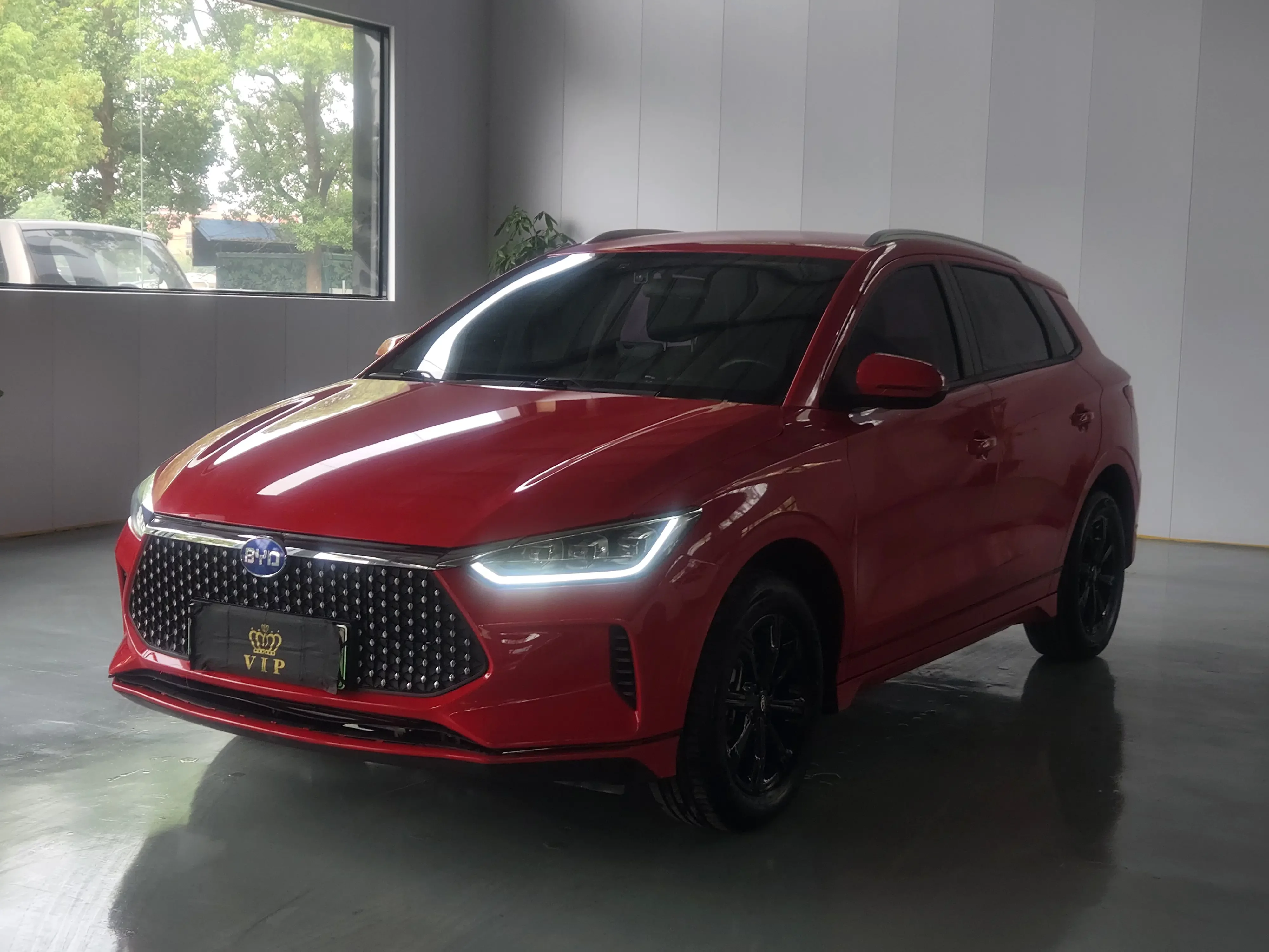 BYD e2