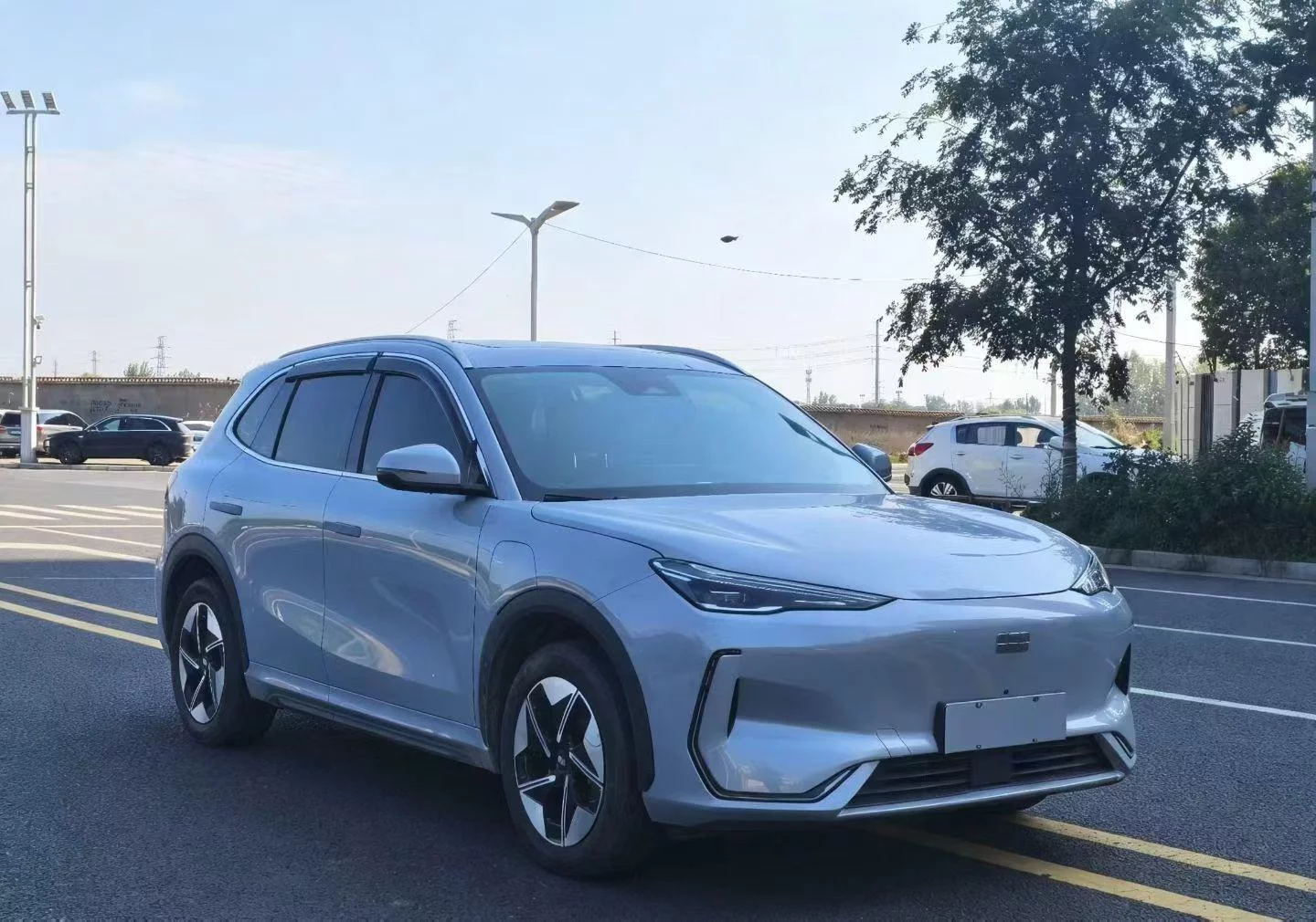 Geely Galaxy E5