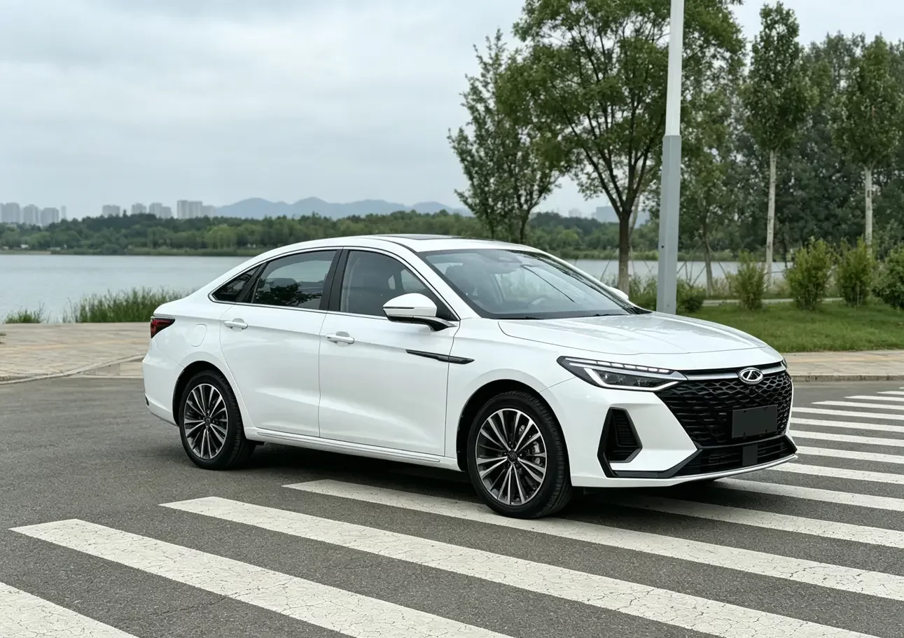 Chery Arrizo 8
