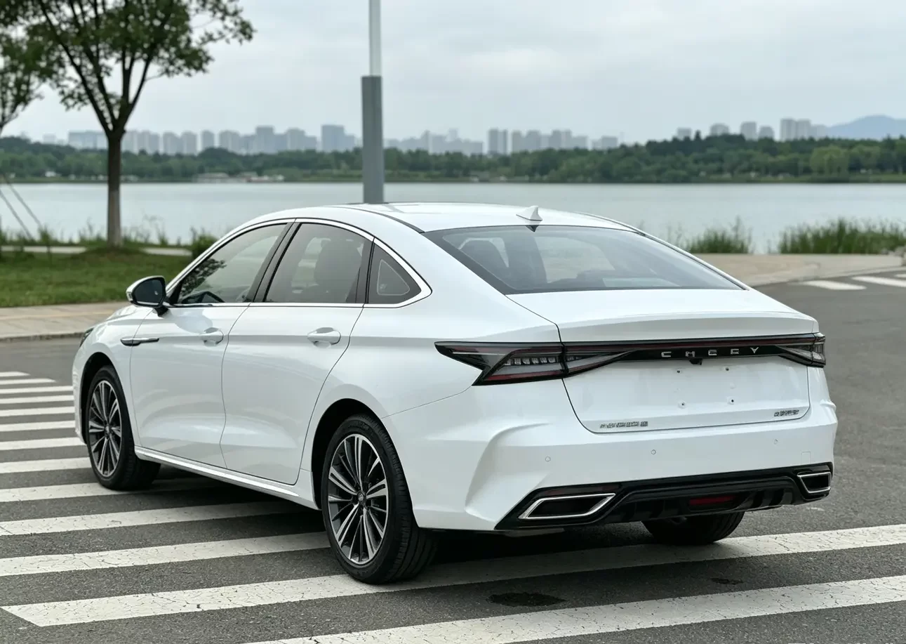 Chery Arrizo 8