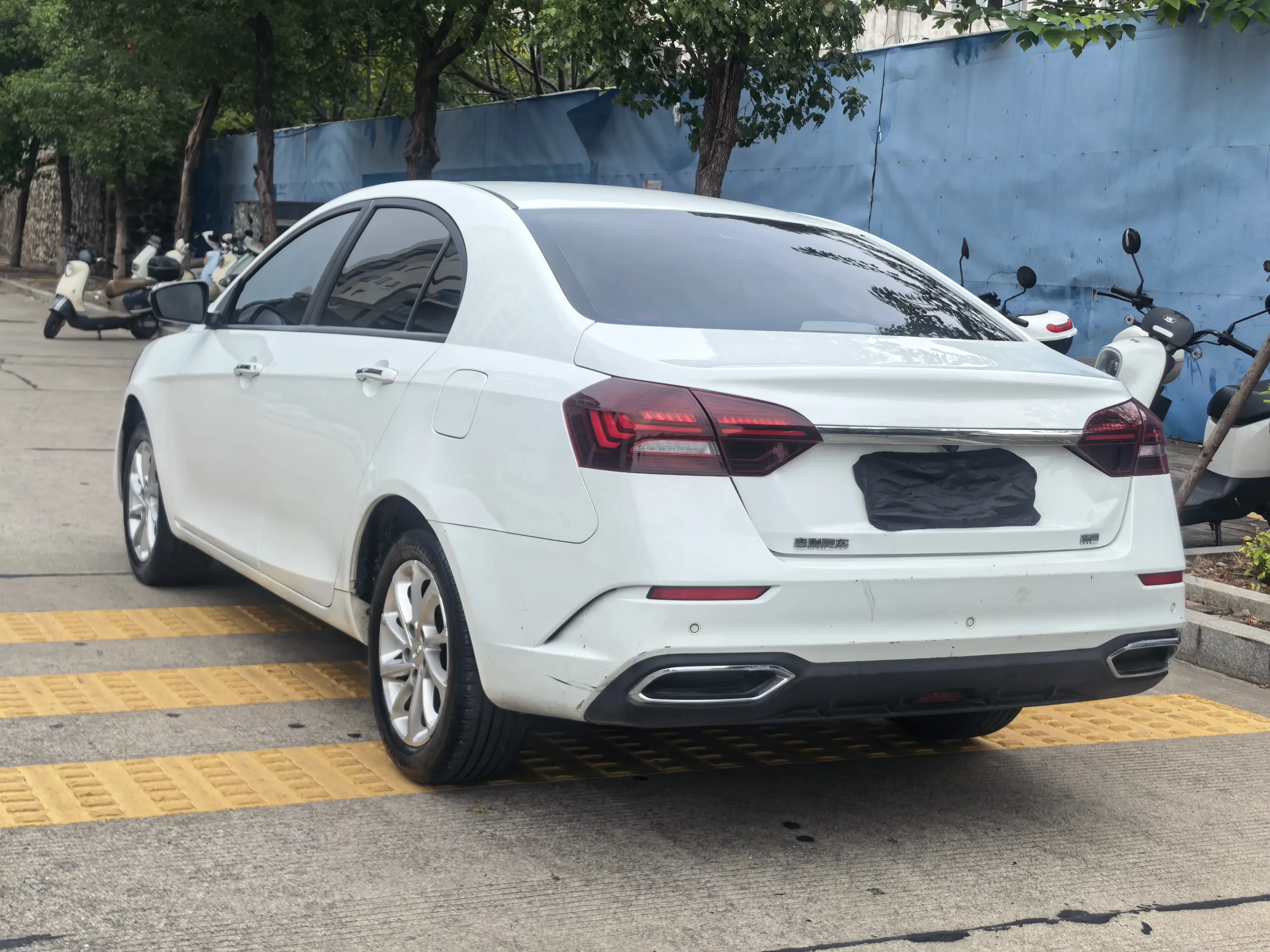 Geely Emgrand