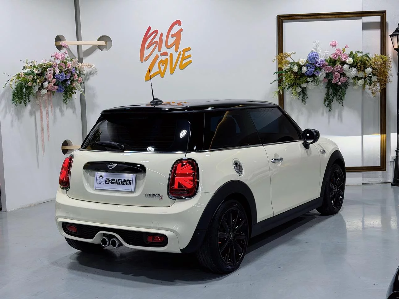 MINI MINI