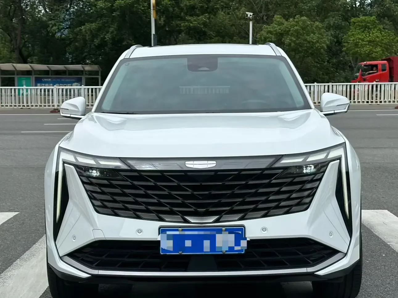 Geely Atlas L