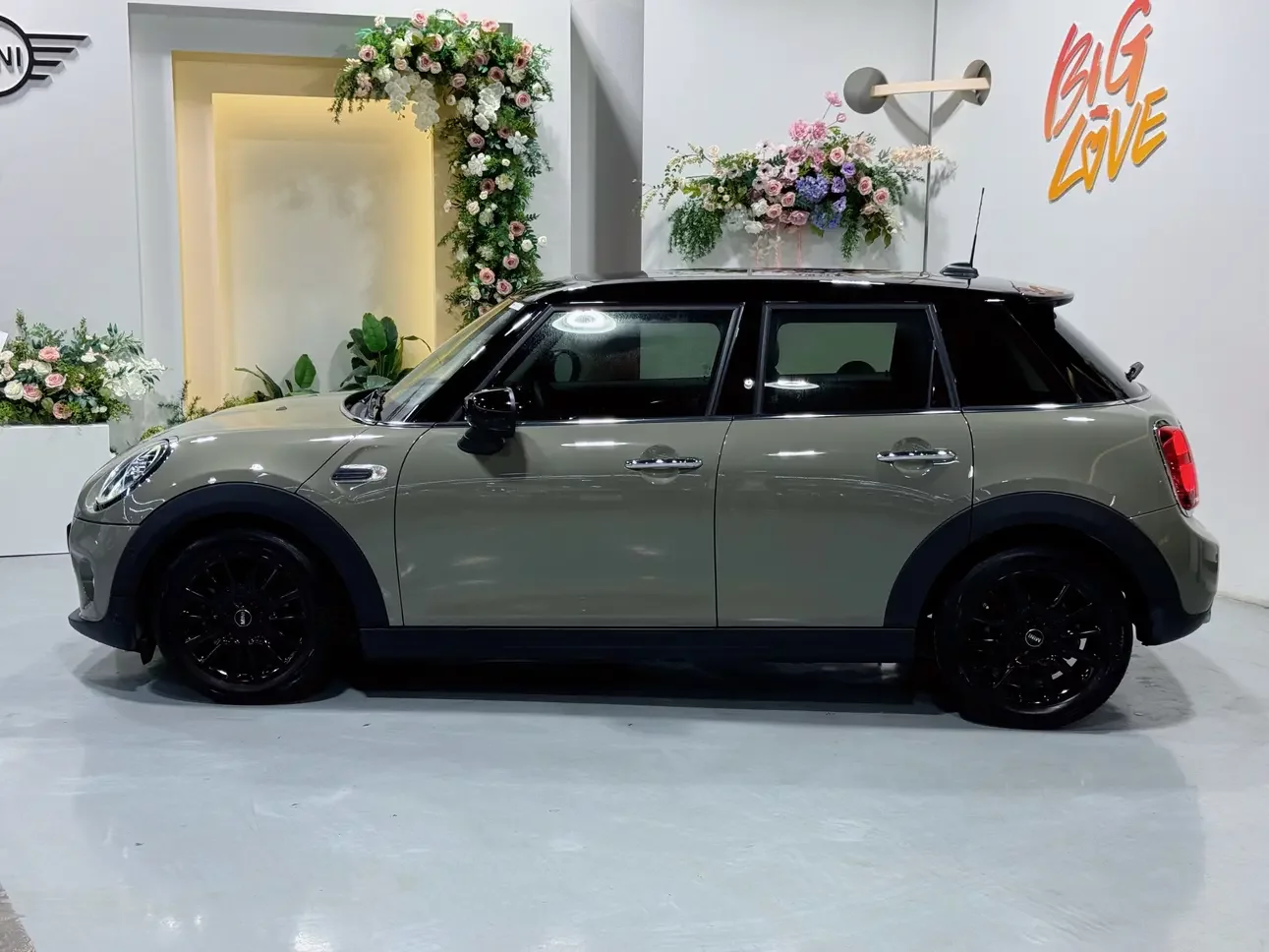 MINI MINI