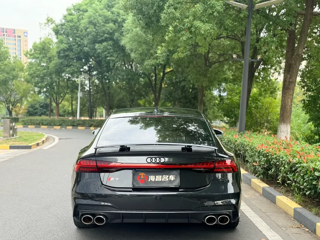 Audi S7