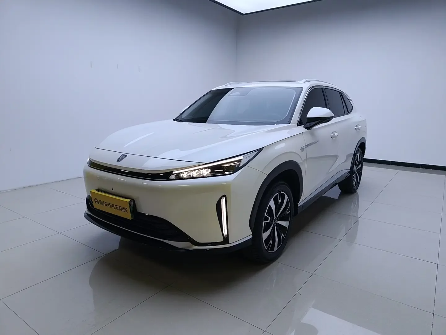 Roewe D5X DMH